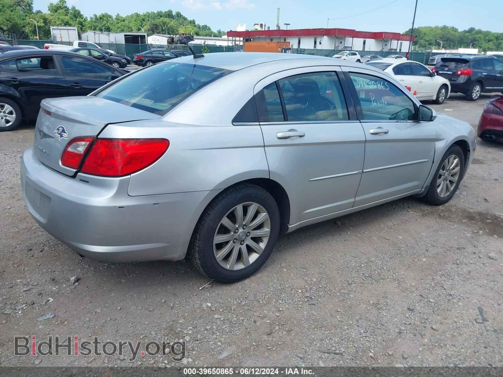 2010 CHRYSLER SEBRING - VIN: 1C3CC5FB5AN145828 - Фото 4
