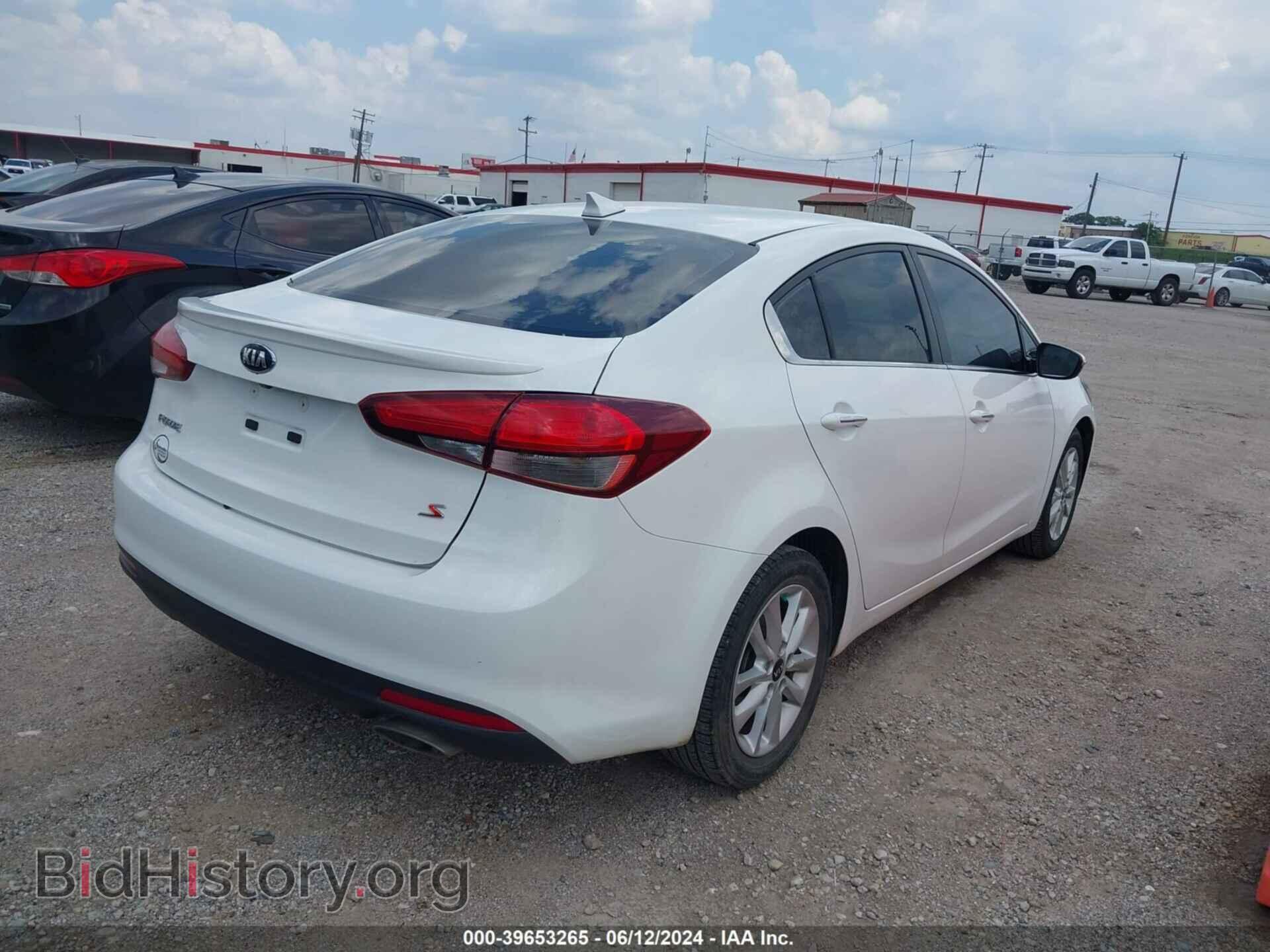 2017 KIA FORTE - VIN: 3KPFL4A7XHE128141 - Фото 4