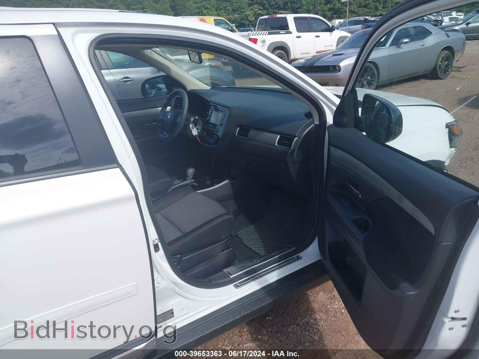 2017 MITSUBISHI OUTLANDER - VIN: JA4AD2A30HZ063081 - Фото 5