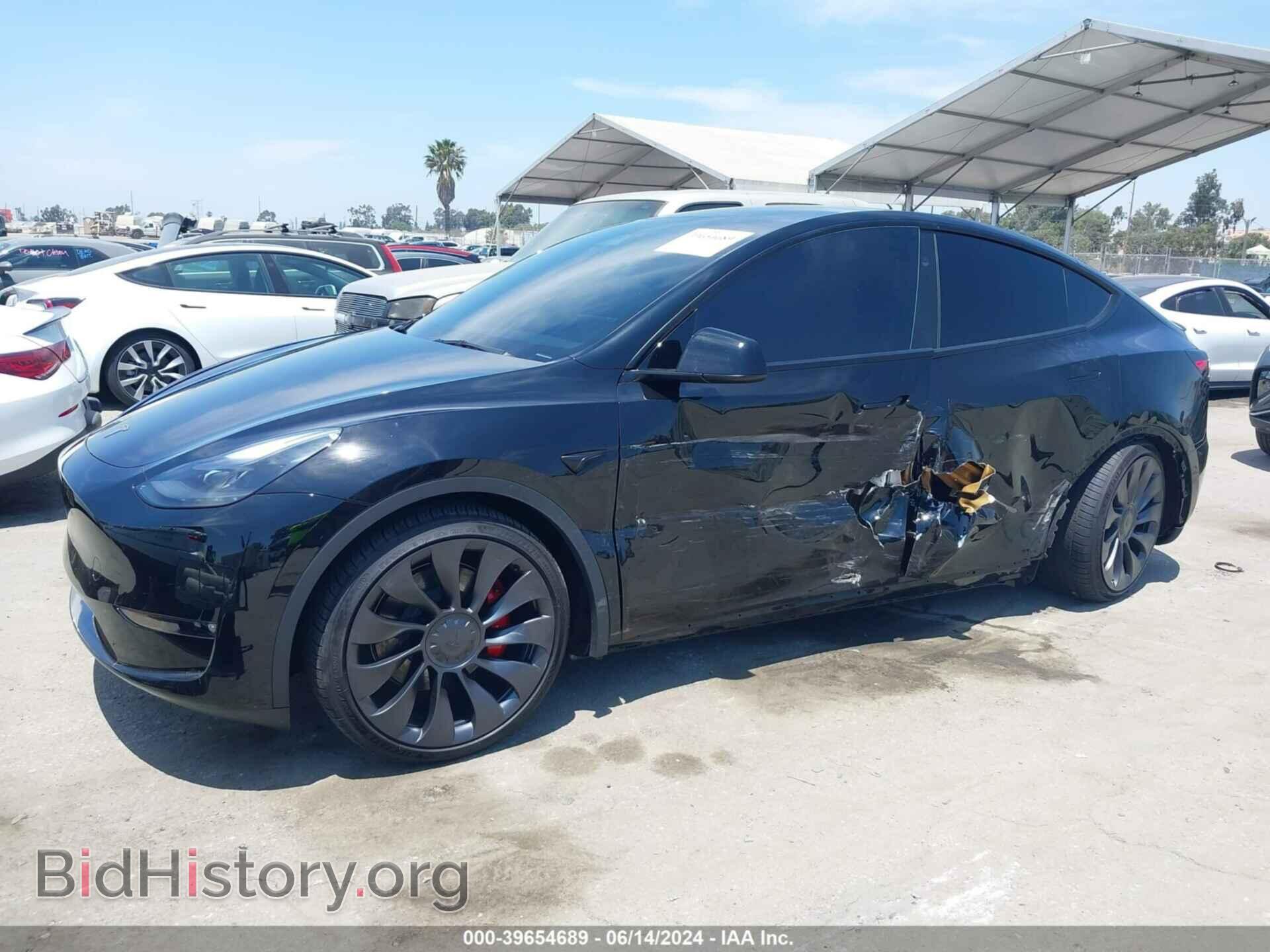 2024 TESLA MODEL Y - VIN: 7SAYGDEF2RF059166 - Фото 2