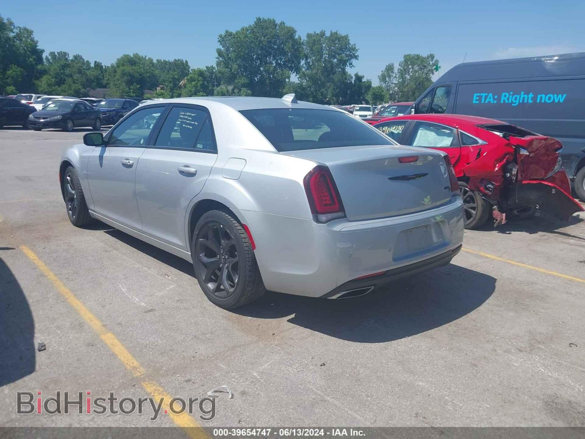 2023 CHRYSLER 300 - VIN: 2C3CCABG8PH585232 - Фото 3