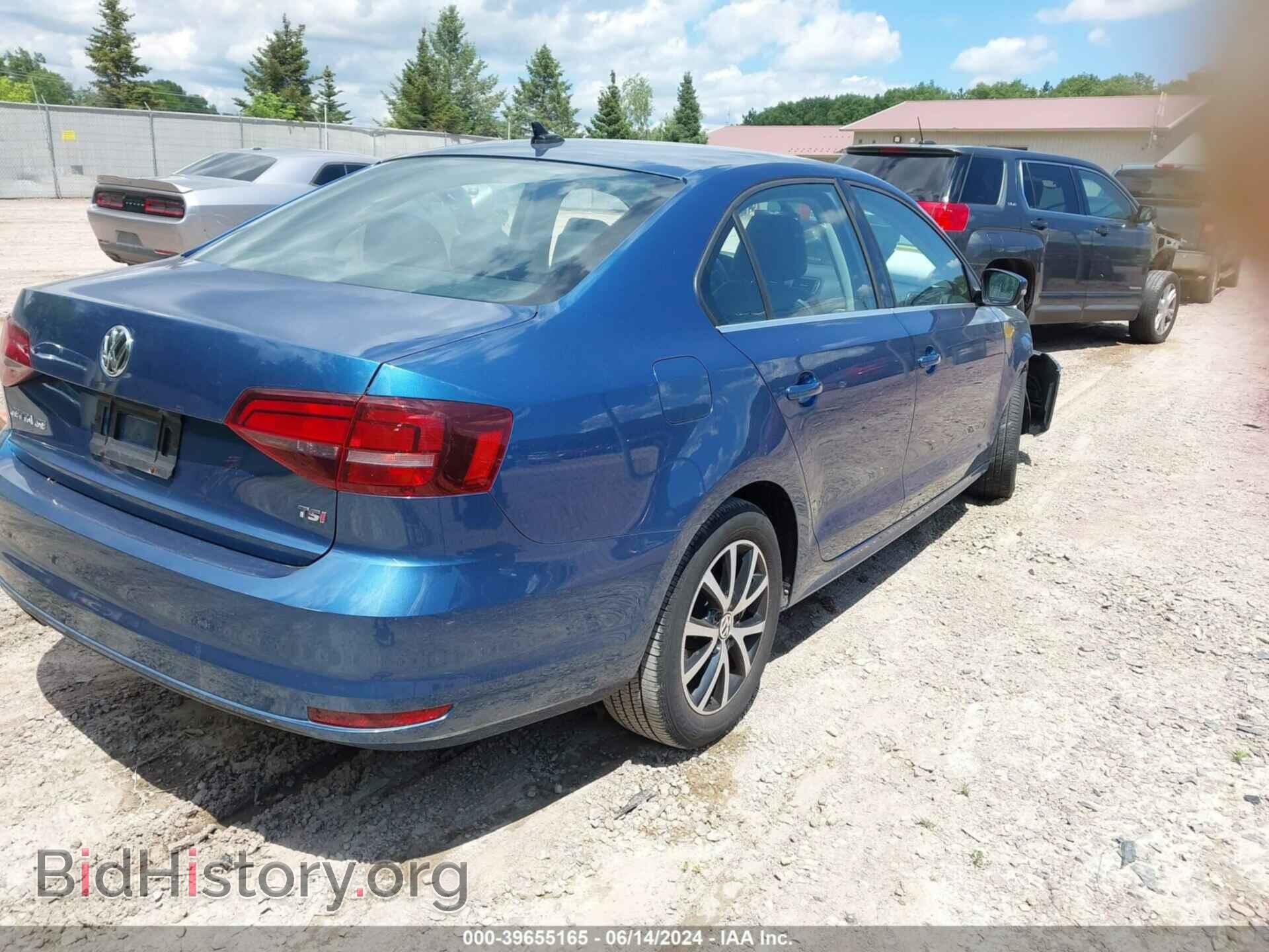 2017 VOLKSWAGEN JETTA - VIN: 3VWB67AJ1HM384433 - Фото 4