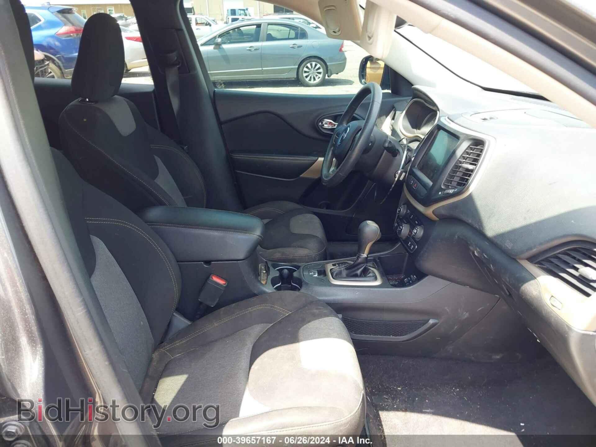 2018 JEEP CHEROKEE - VIN: 1C4PJLCB2JD588231 - Фото 5