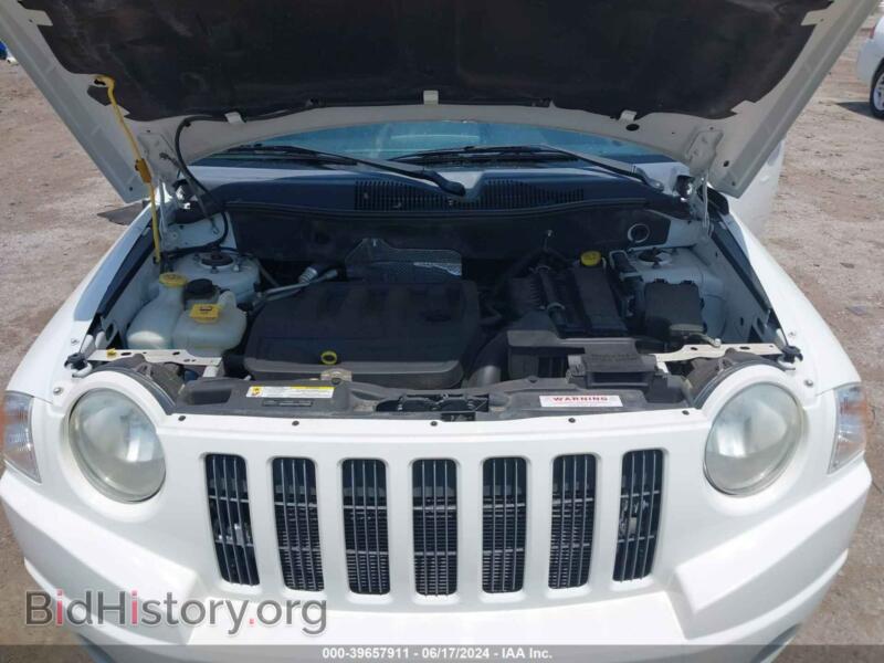 2007 Jeep COMPASS (VIN 1J8FT47W57D130404) — фото 10 из 16