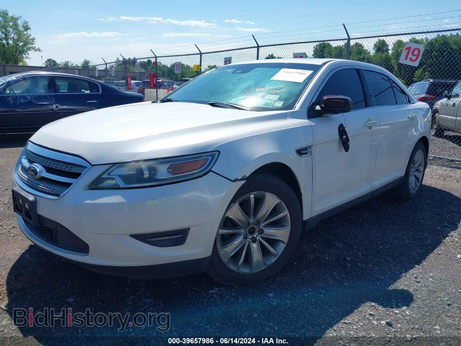 2011 FORD TAURUS - VIN: 1FAHP2FW2BG135406 - Photo 2