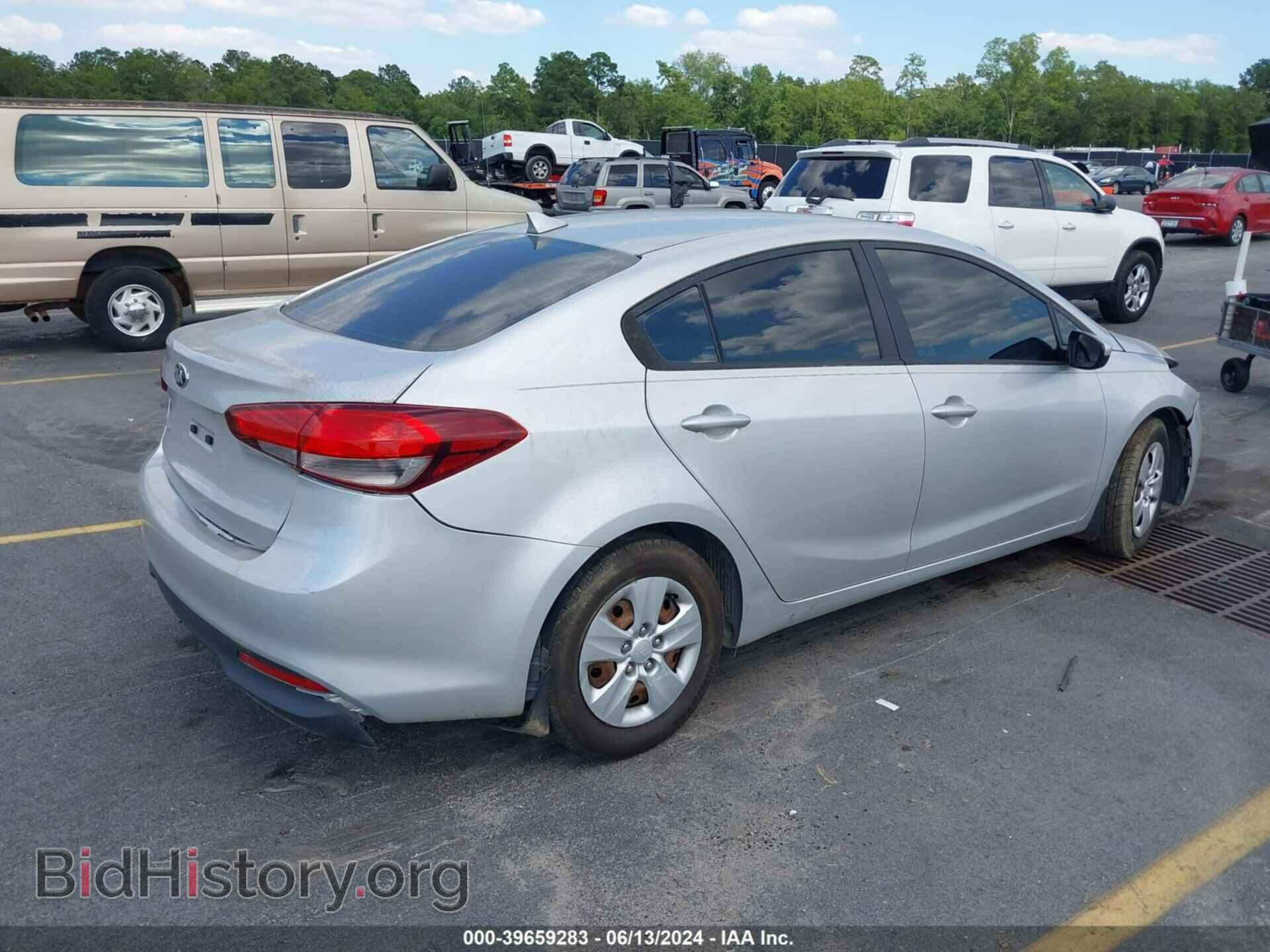 2017 KIA FORTE - VIN: 3KPFK4A77HE070024 - Фото 4