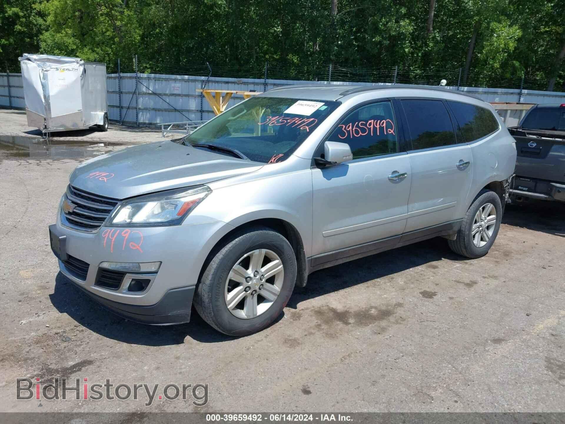 2014 CHEVROLET TRAVERSE - VIN: 1GNKVHKD5EJ374461 - Фото 2