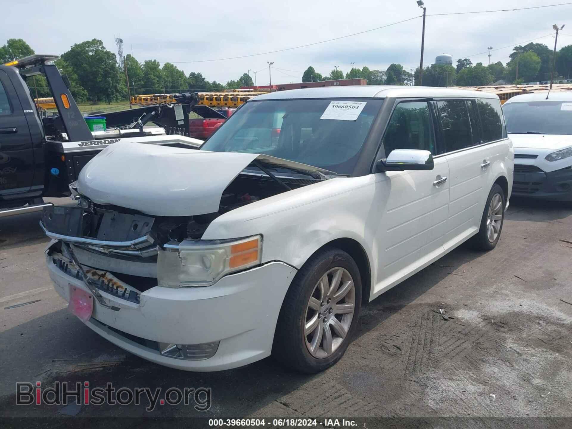 2009 FORD FLEX - VIN: 2FMEK63C59BA00186 - Фото 2