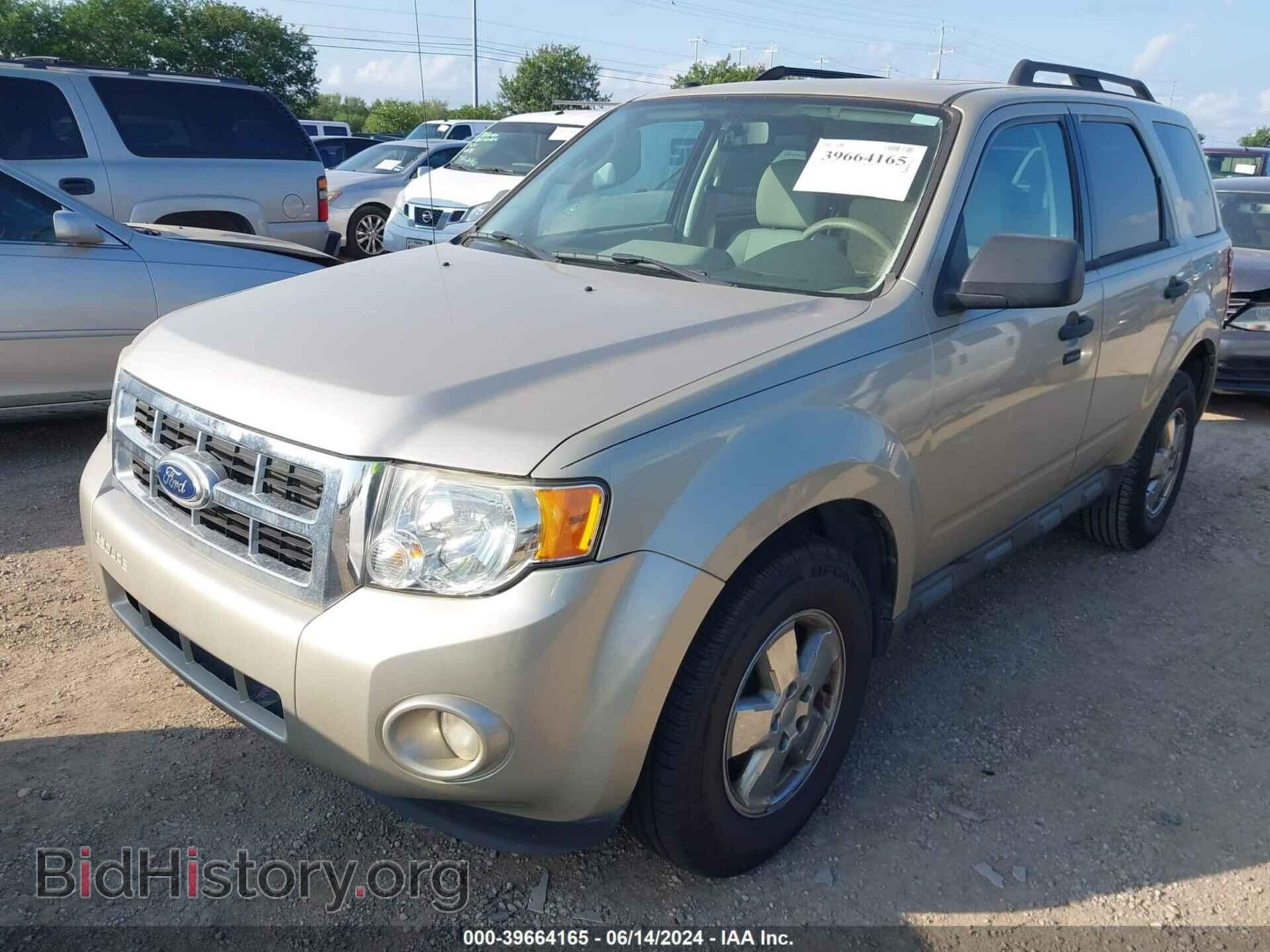 2010 FORD ESCAPE - VIN: 1FMCU0D73AKC75629 - Фото 2