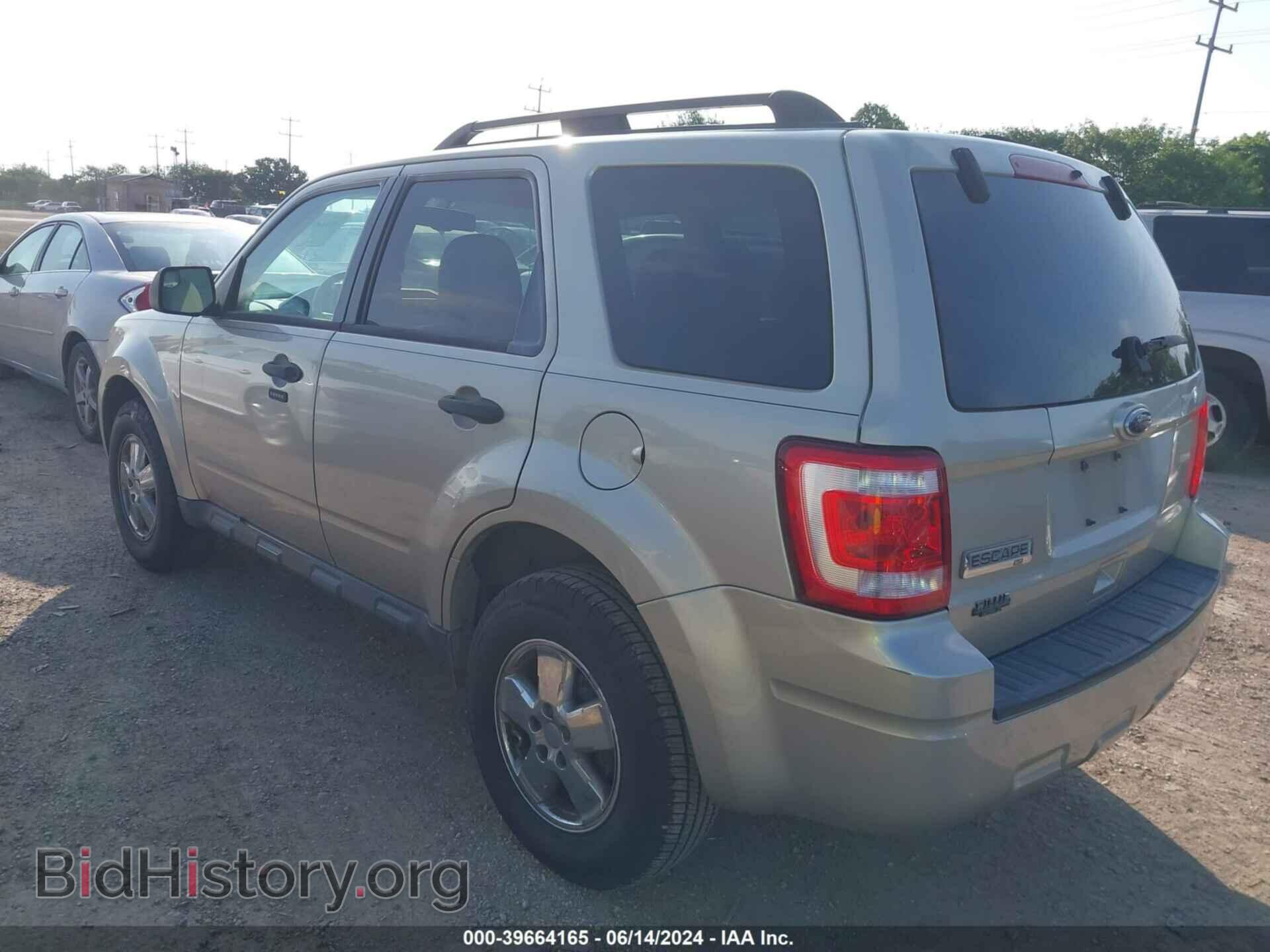 2010 FORD ESCAPE - VIN: 1FMCU0D73AKC75629 - Фото 3