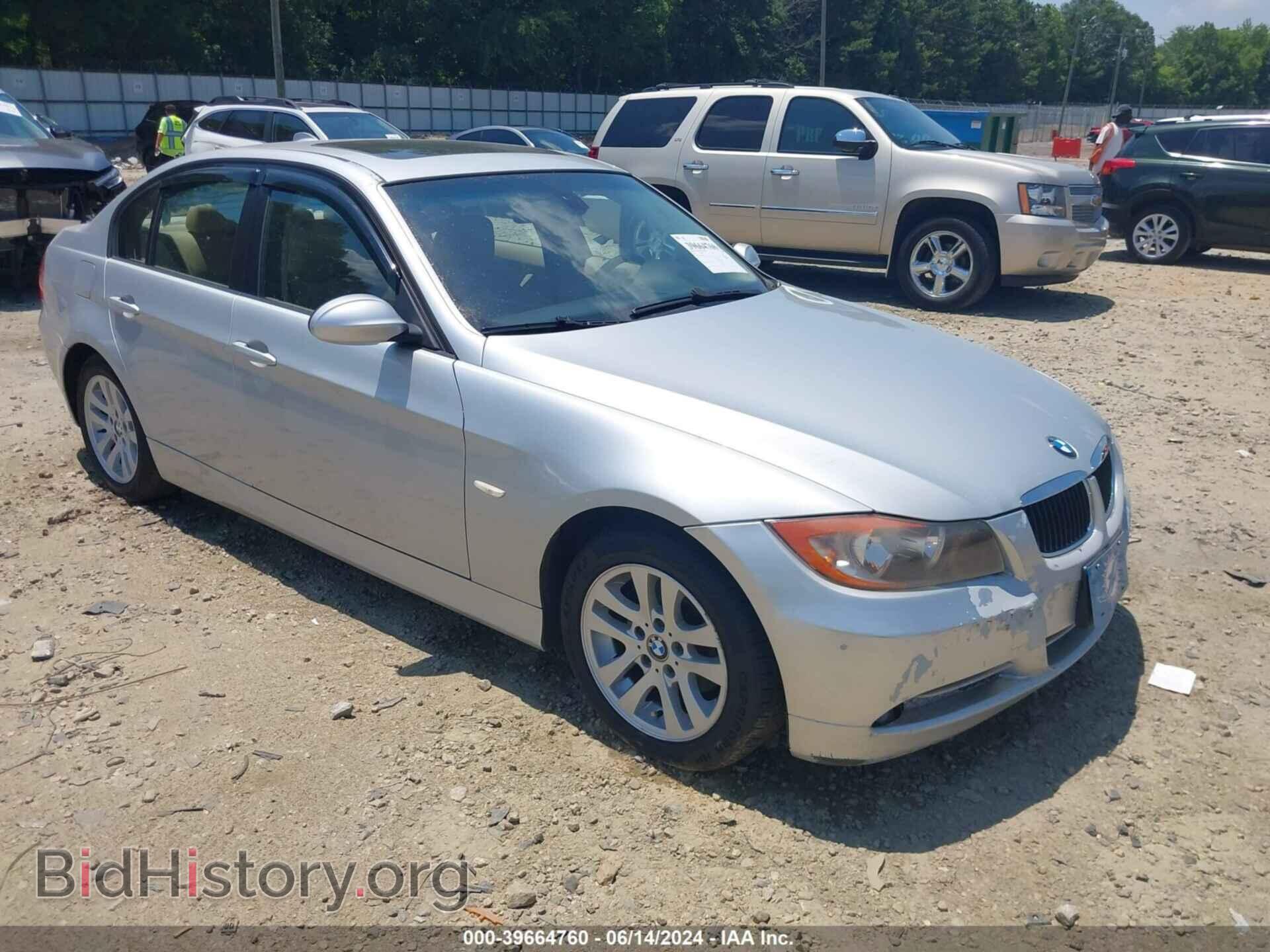 Photo WBAVA33587PG49476 - BMW 328I 2007