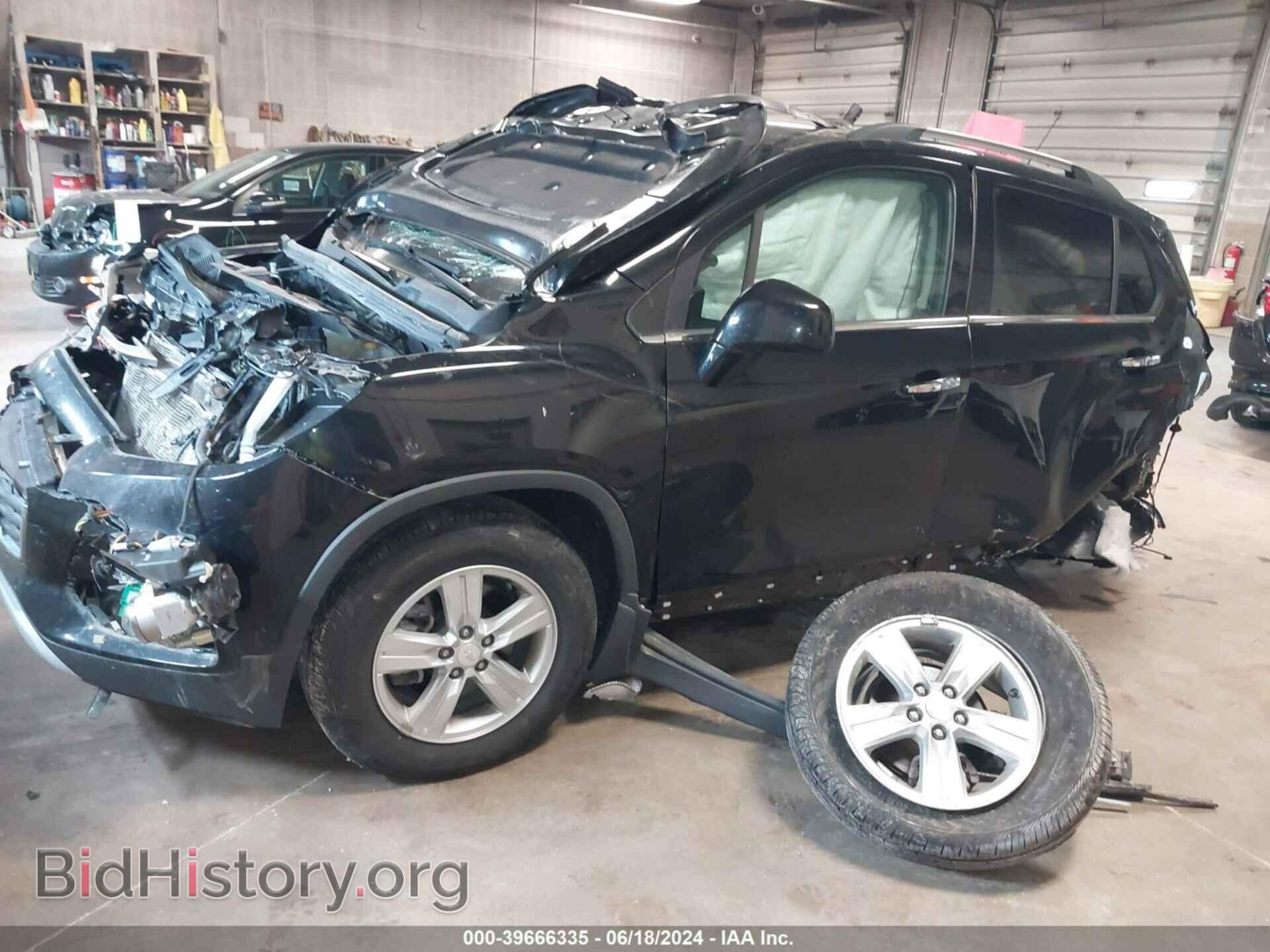 2019 CHEVROLET TRAX - VIN: 3GNCJPSB2KL303599 - Фото 2