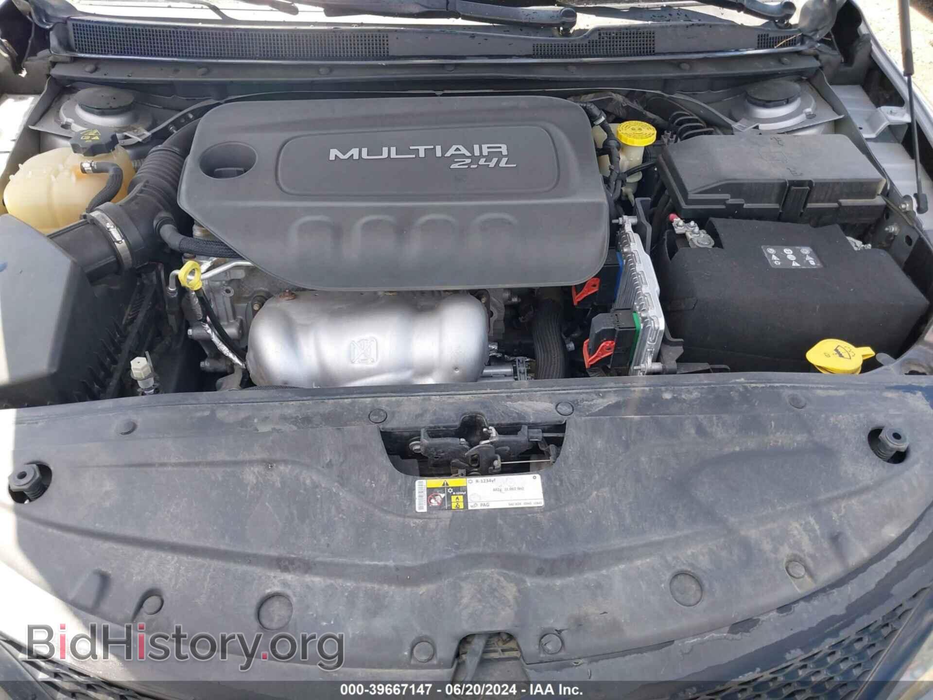 2015 CHRYSLER 200 - VIN: 1C3CCCBBXFN746797 - Photo 10