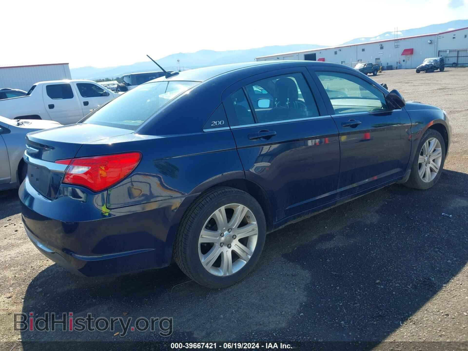 2013 CHRYSLER 200 - VIN: 1C3CCBAB8DN669792 - Photo 4