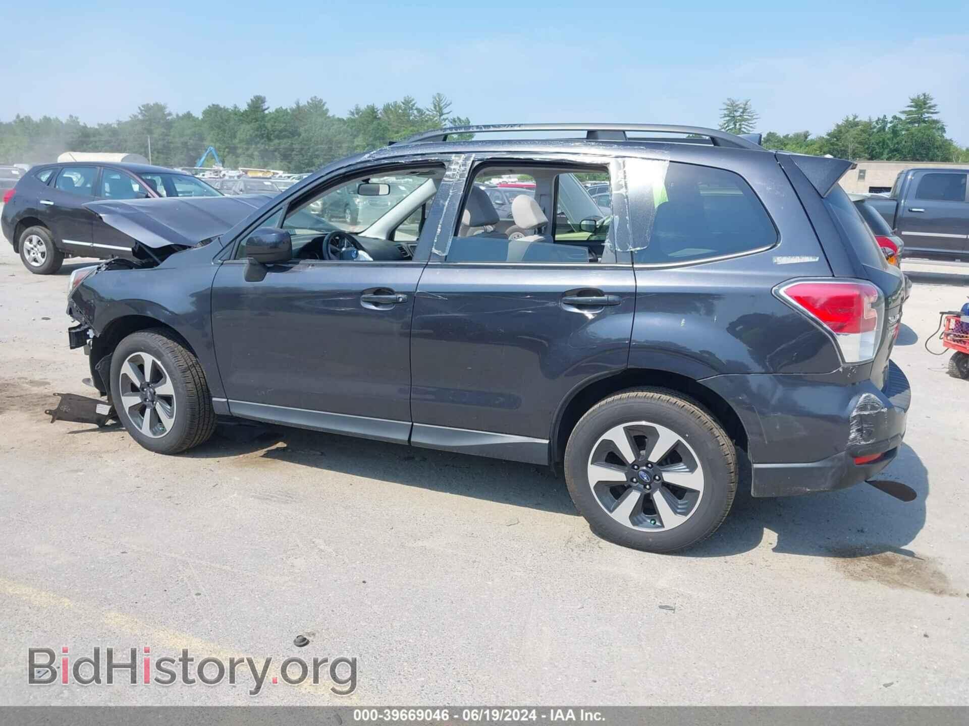 2017 SUBARU FORESTER - VIN: JF2SJAEC0HH402338 - Фото 3