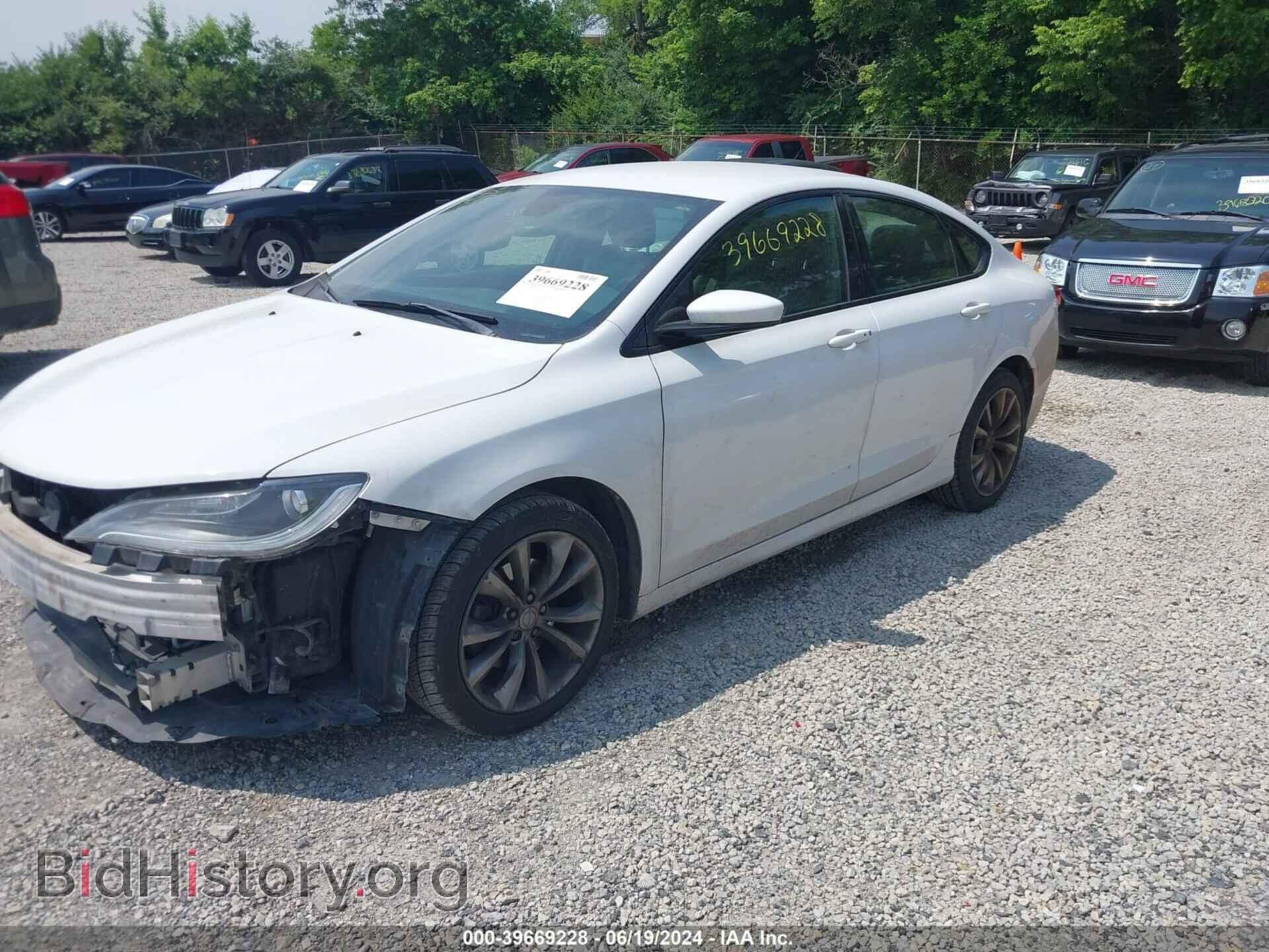 2015 CHRYSLER 200 - VIN: 1C3CCCBB5FN710029 - Фото 2