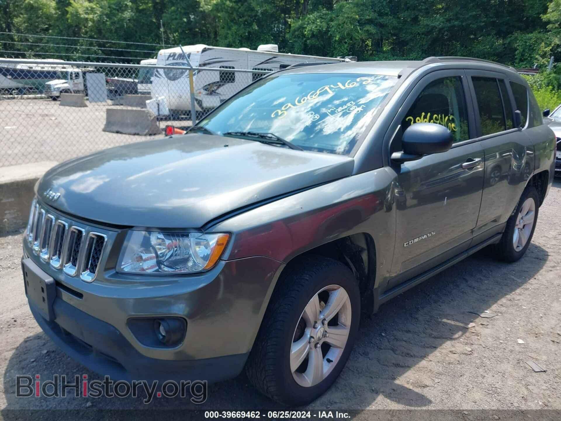 2013 JEEP COMPASS - VIN: 1C4NJDBB3DD246340 - Фото 2