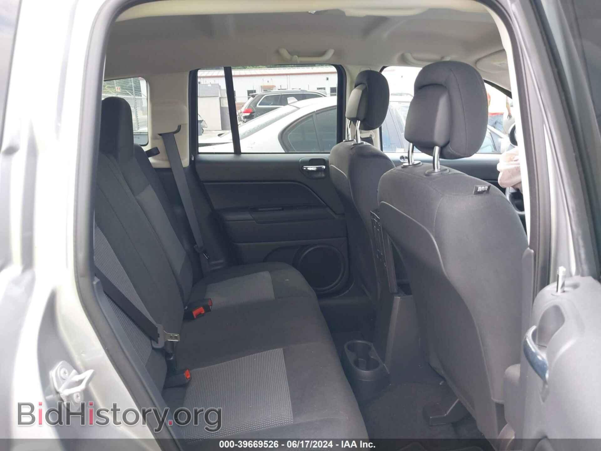 2015 JEEP COMPASS - VIN: 1C4NJDBB7FD395577 - Photo 8