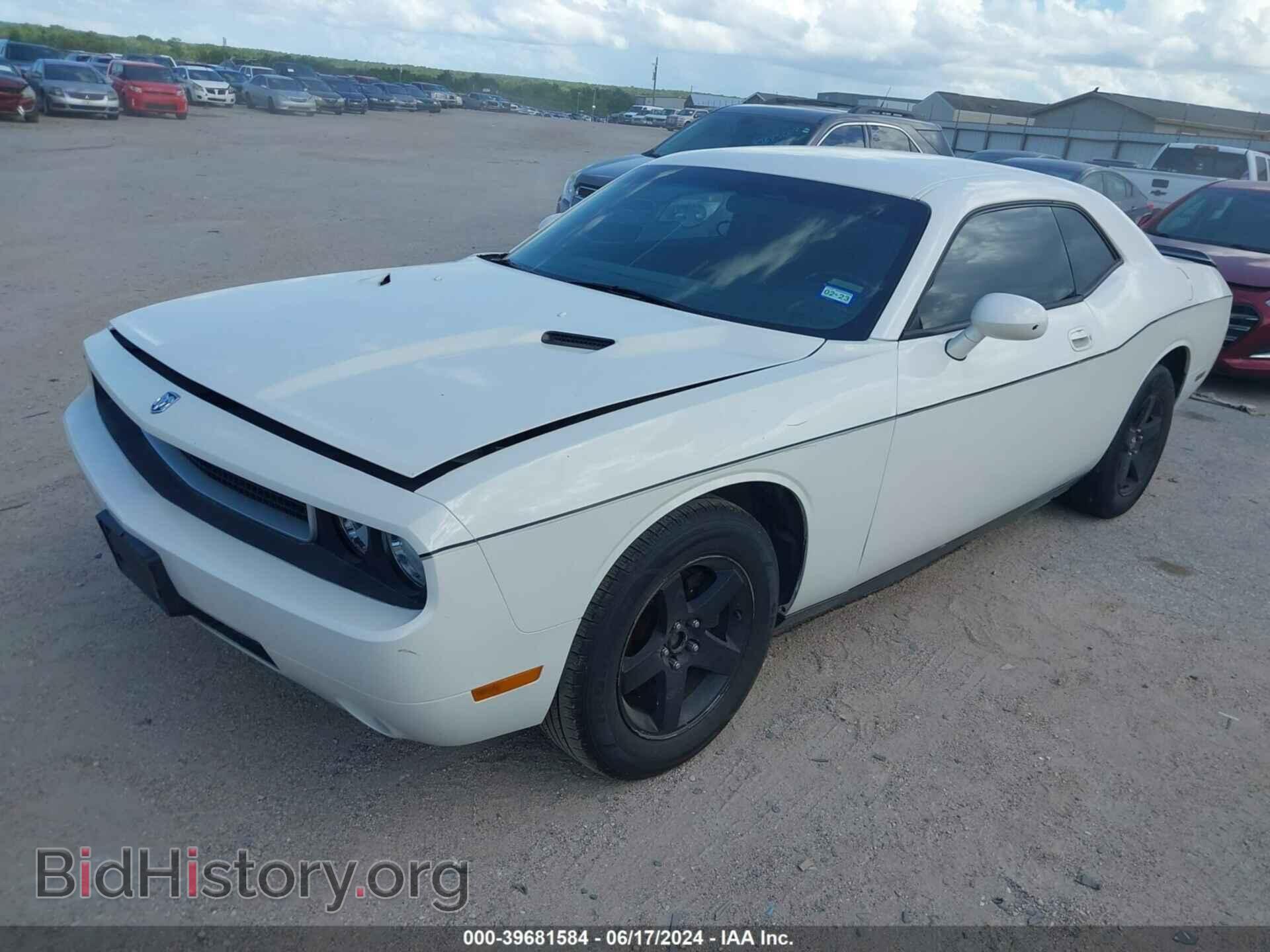 2010 DODGE CHALLENGER - VIN: 2B3CJ4DVXAH166614 - Photo 2