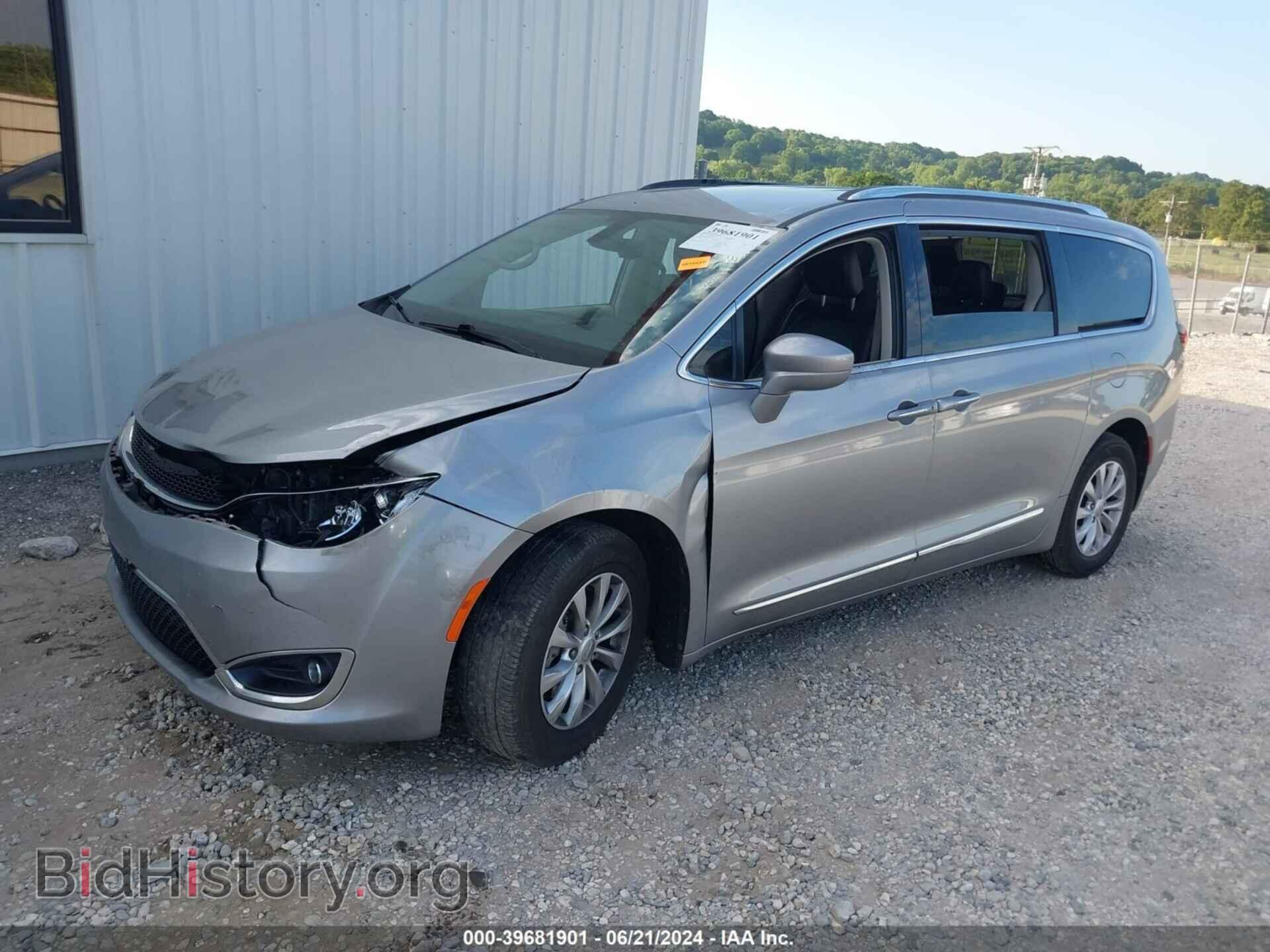 2018 CHRYSLER PACIFICA - VIN: 2C4RC1BG4JR112094 - Фото 2