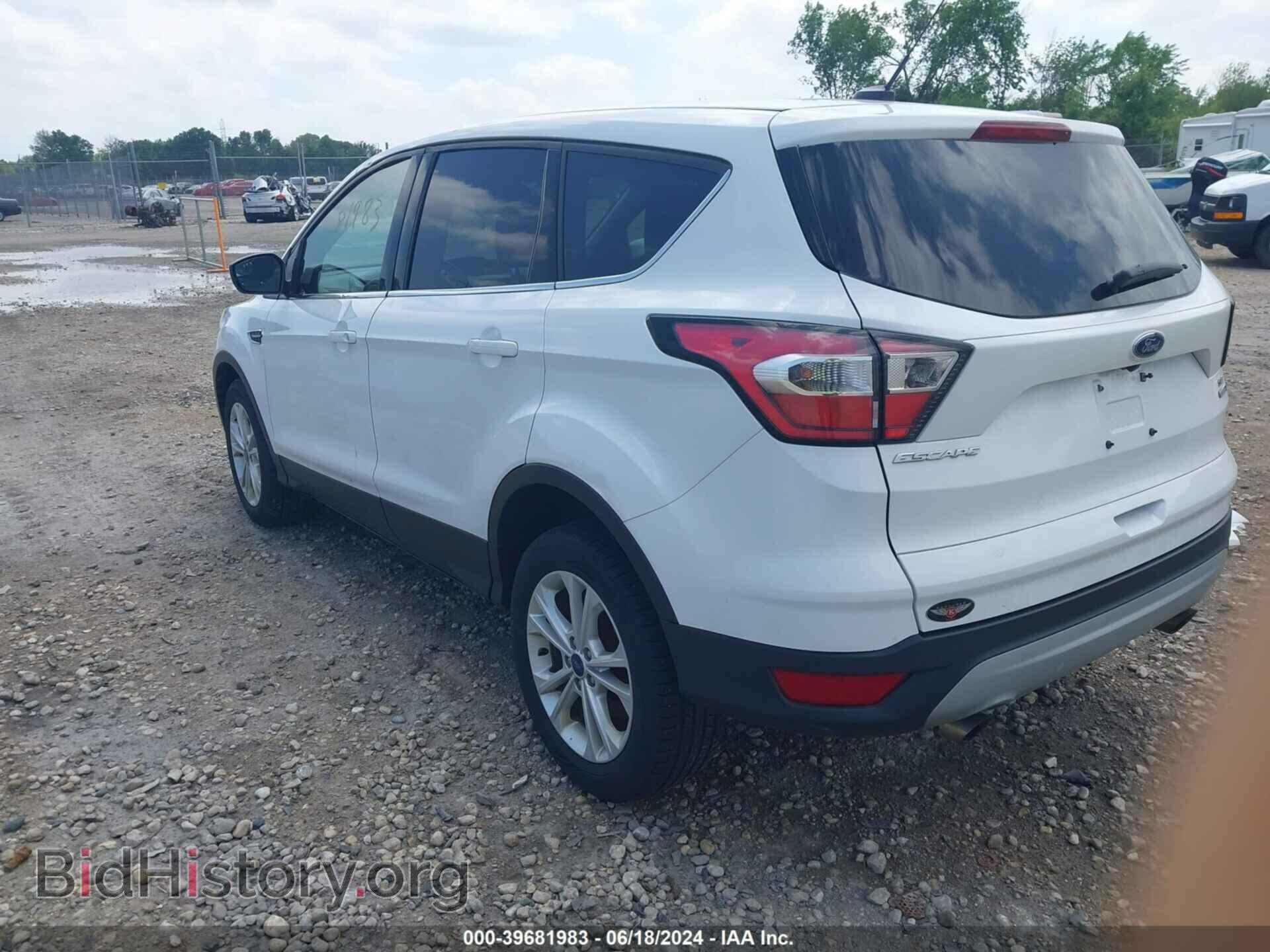 2017 FORD ESCAPE - VIN: 1FMCU9GD3HUB82808 - Фото 3