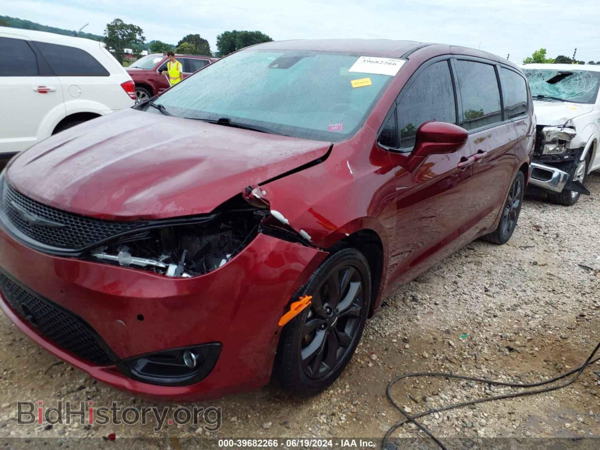 2019 CHRYSLER PACIFICA - VIN: 2C4RC1FG8KR604025 - Фото 2