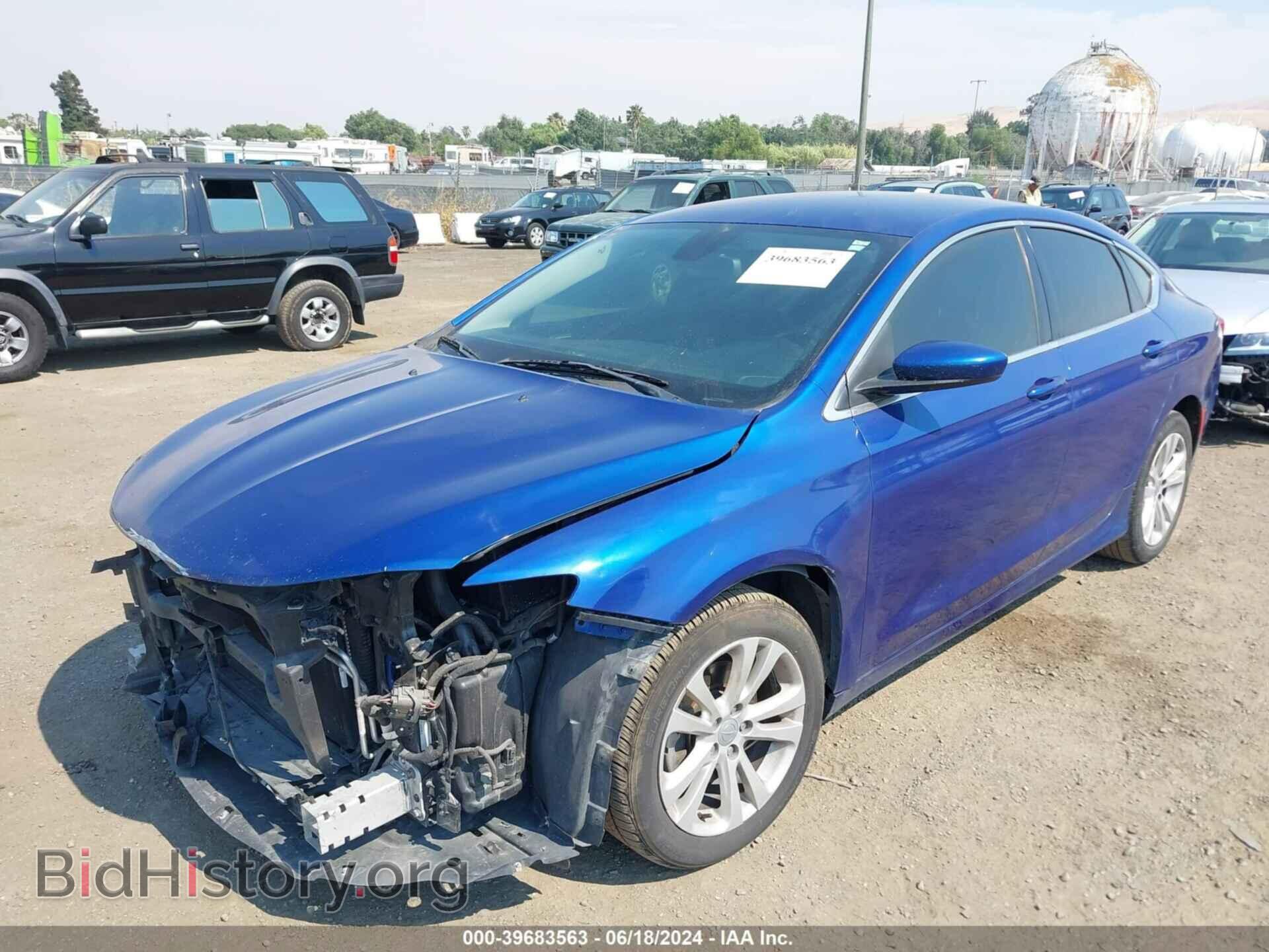 2015 CHRYSLER 200 - VIN: 1C3CCCABXFN590679 - Фото 2