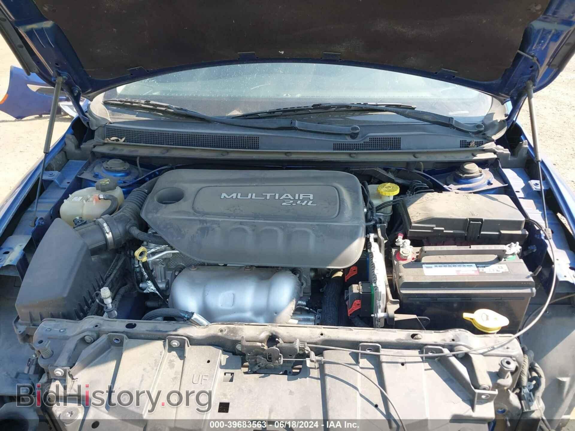 2015 CHRYSLER 200 - VIN: 1C3CCCABXFN590679 - Фото 10