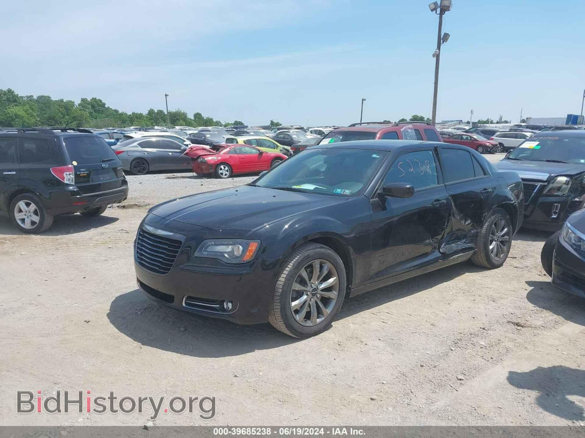 2014 CHRYSLER 300 - VIN: 2C3CCAGG7EH311834 - Photo 2