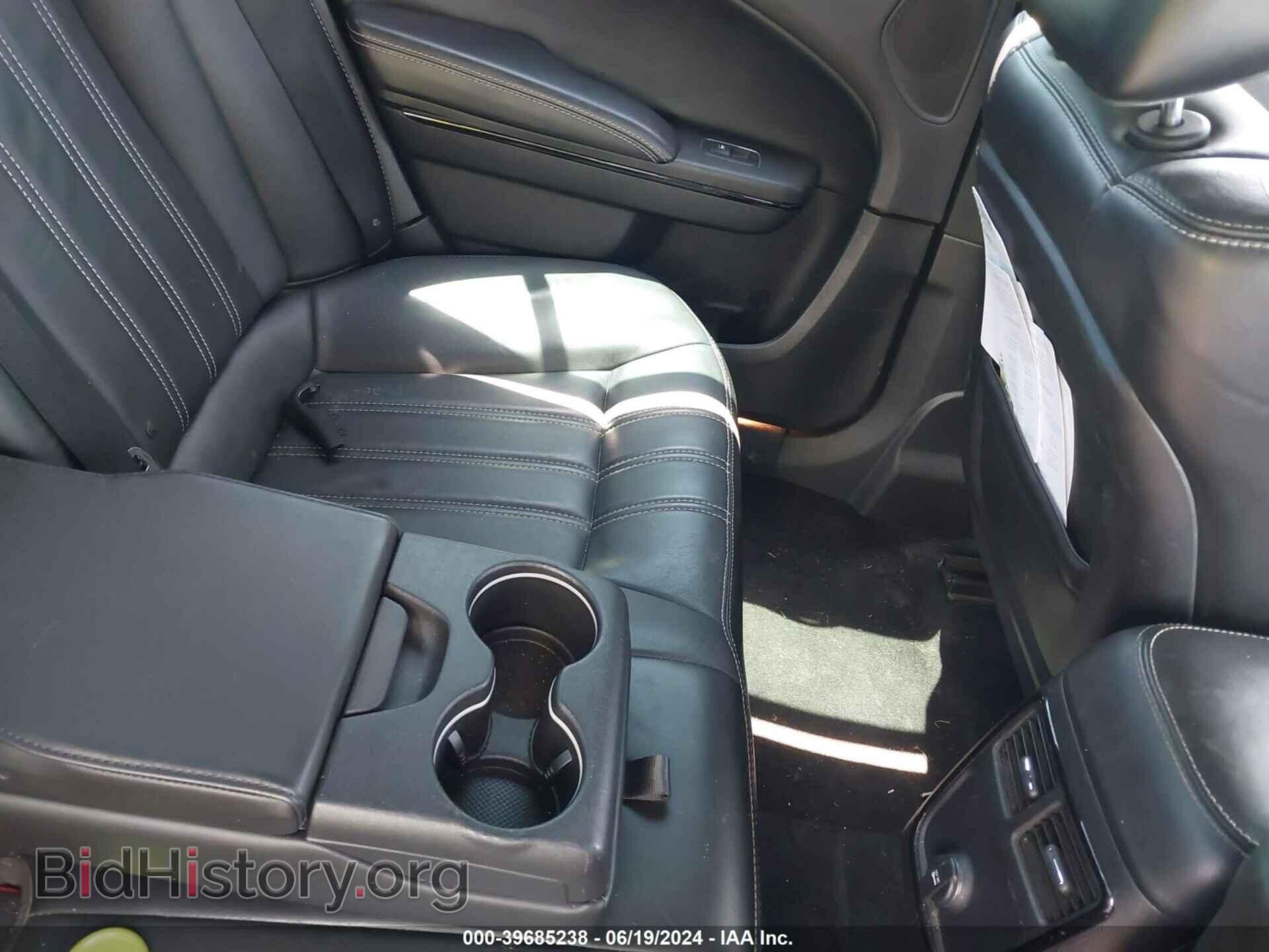 2014 CHRYSLER 300 - VIN: 2C3CCAGG7EH311834 - Photo 8