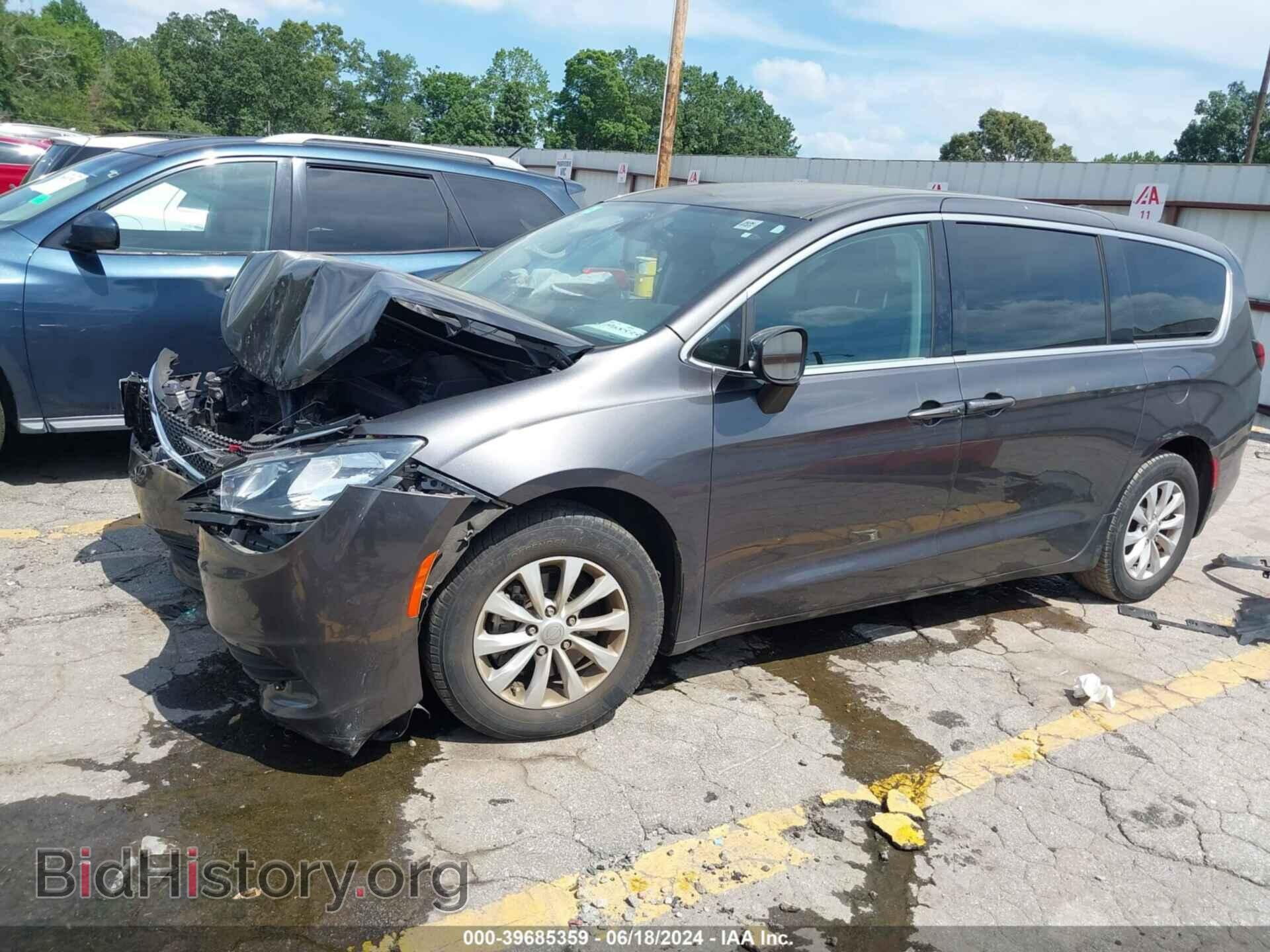 2017 CHRYSLER PACIFICA - VIN: 2C4RC1DG1HR743957 - Photo 2