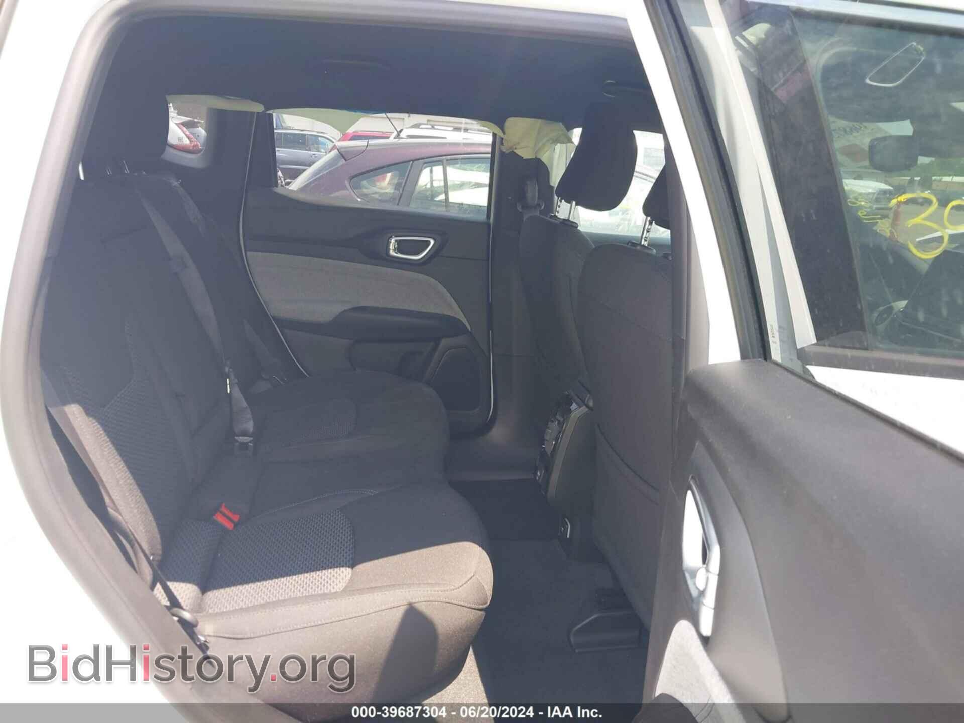 2024 JEEP COMPASS - VIN: 3C4NJDAN3RT135848 - Фото 8
