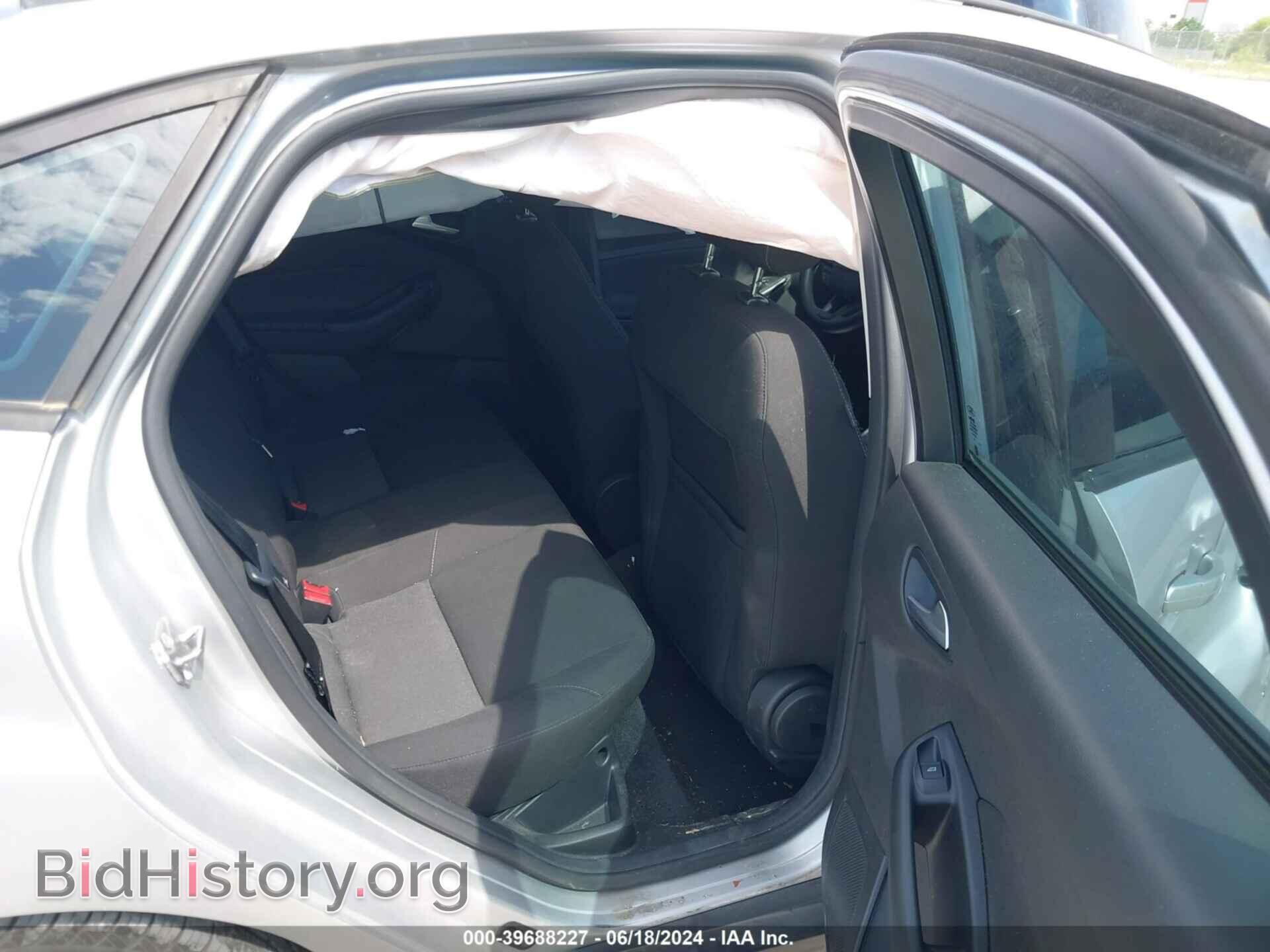 2018 FORD FOCUS - VIN: 1FADP3FE3JL204265 - Photo 8