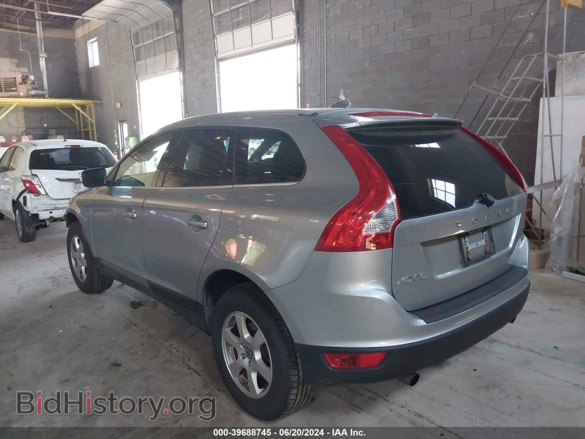 2011 VOLVO XC60 - VIN: YV4940DZ5B2155281 - Фото 3