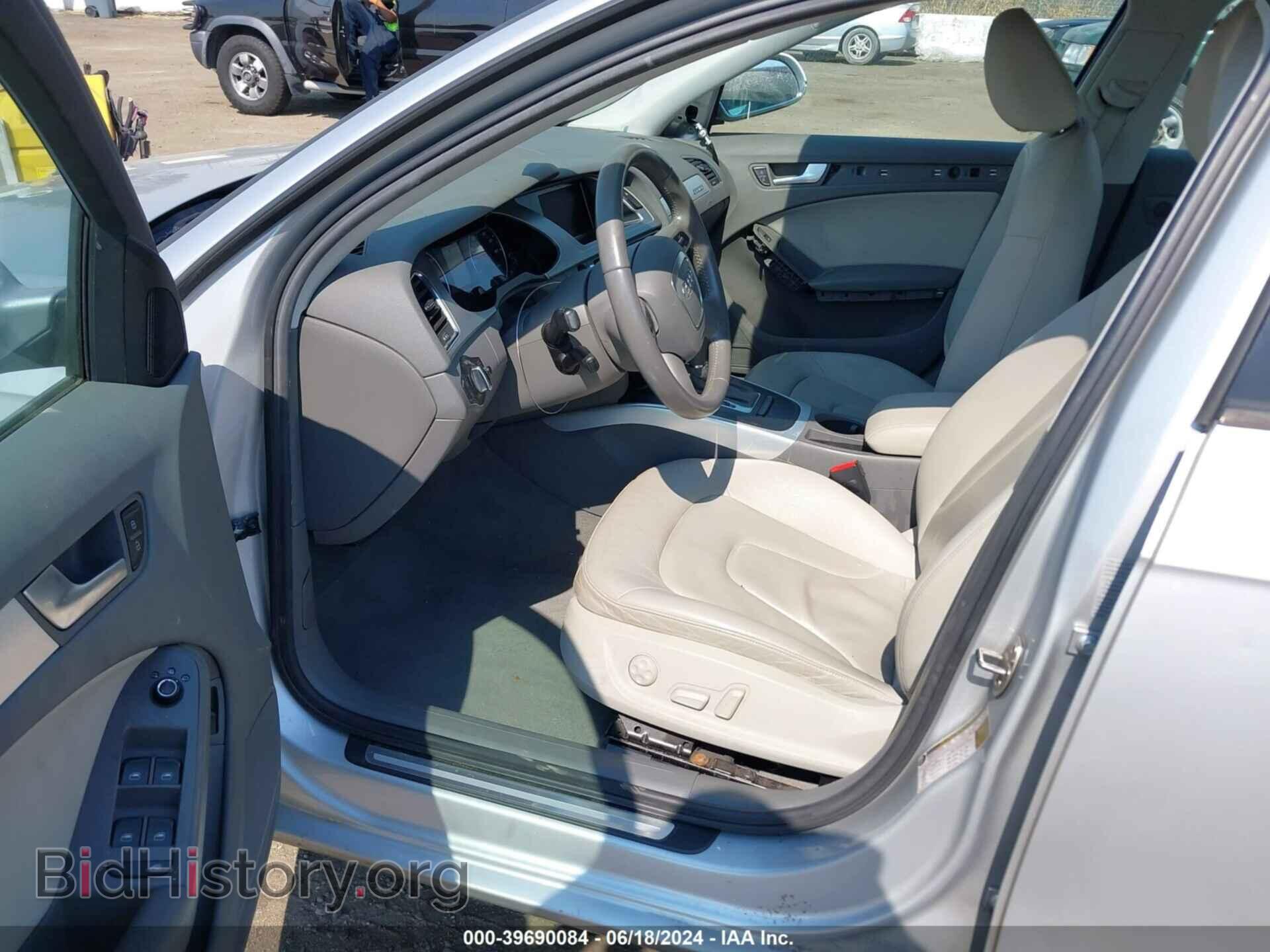 2010 AUDI A4 - VIN: WAUBFAFL7AN004563 - Фото 5