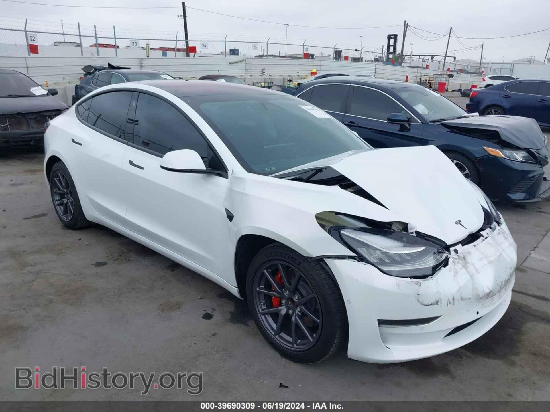 Фотография 5YJ3E1EA5JF044343 - TESLA MODEL 3 2018