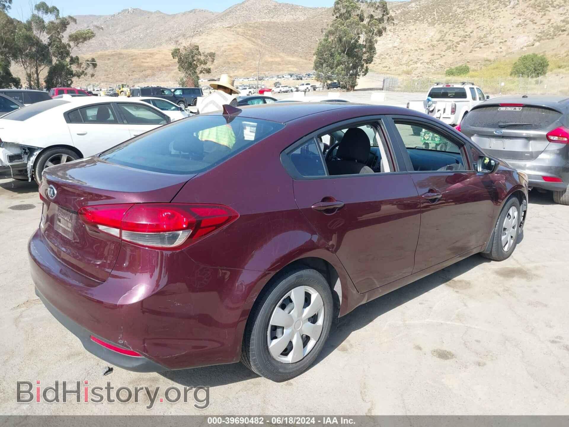 2017 KIA FORTE - VIN: 3KPFK4A78HE089438 - Фото 4