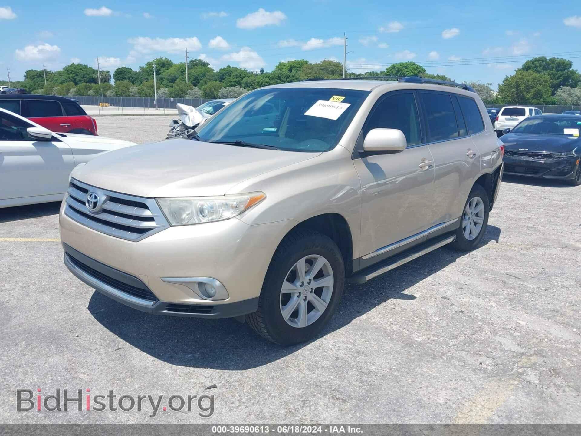 2013 TOYOTA HIGHLANDER - VIN: 5TDZA3EH8DS037479 - Photo 2