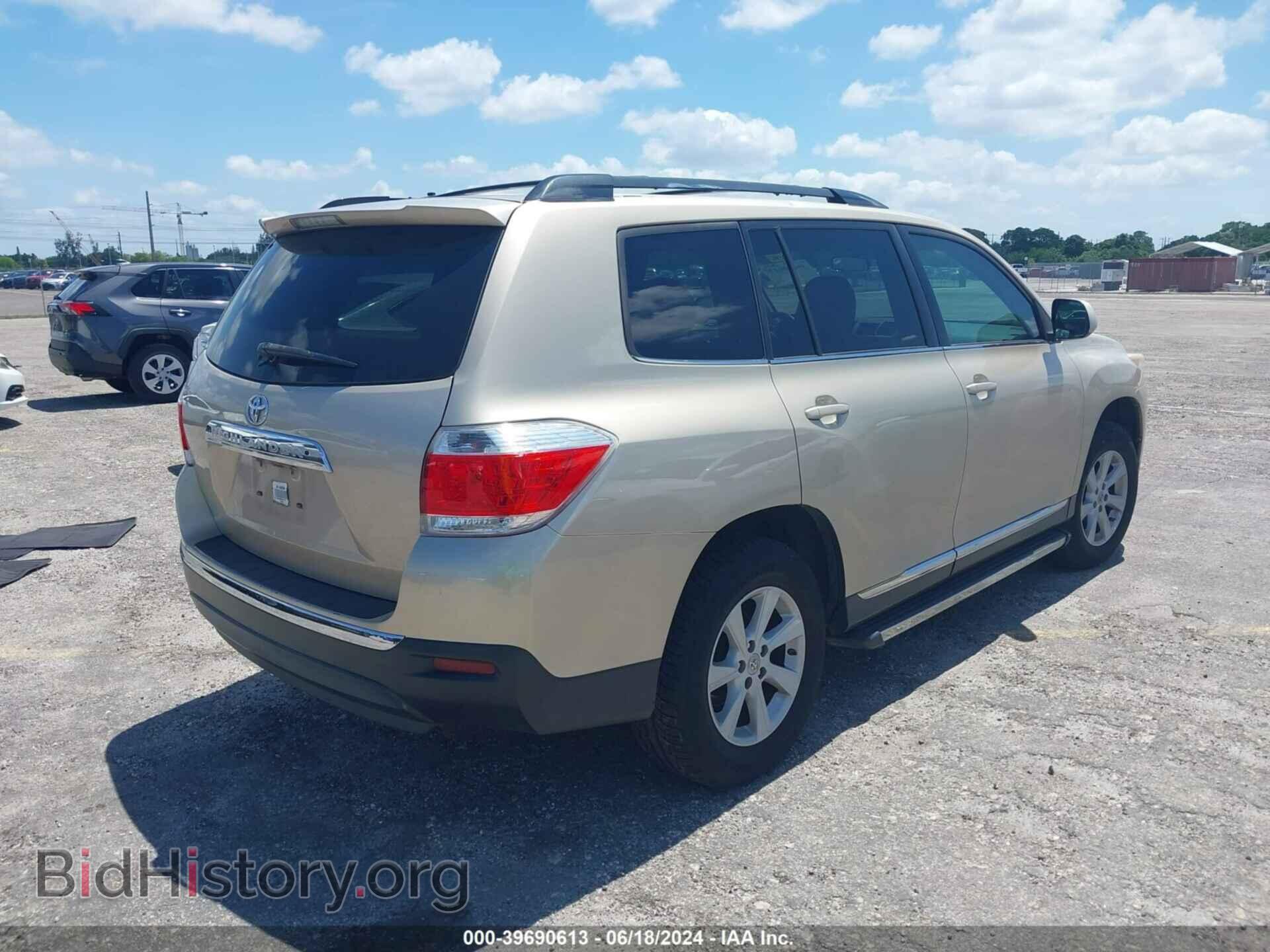 2013 TOYOTA HIGHLANDER - VIN: 5TDZA3EH8DS037479 - Photo 4