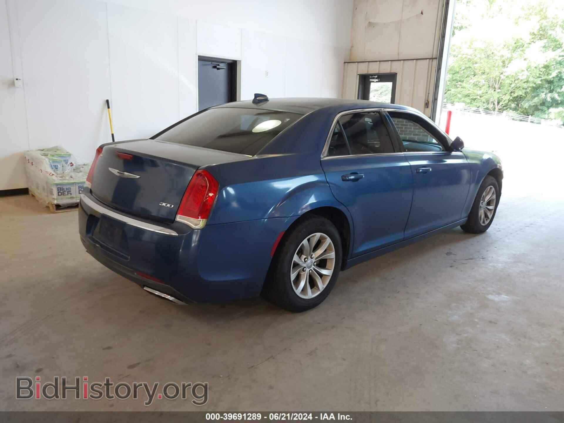 2016 CHRYSLER 300 - VIN: 2C3CCAAG7GH197717 - Фото 4