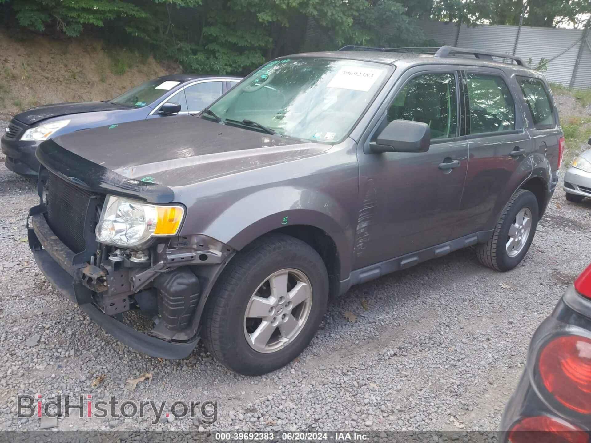 2011 FORD ESCAPE - VIN: 1FMCU0C79BKC61785 - Фото 2
