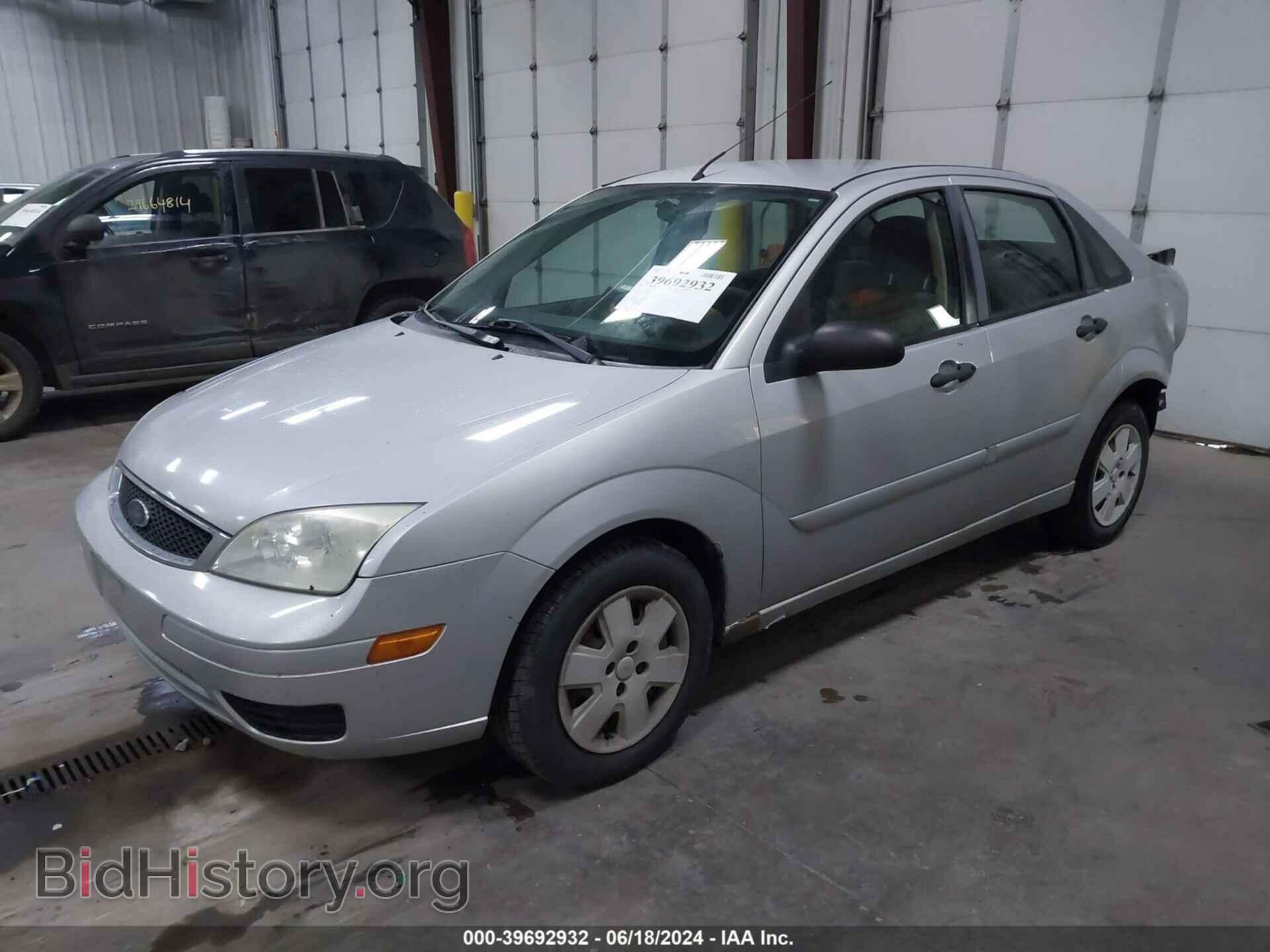 2007 FORD FOCUS - VIN: 1FAFP34N87W294094 - Photo 2
