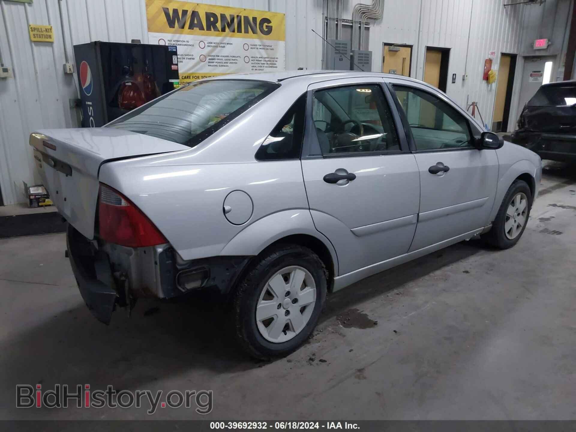 2007 FORD FOCUS - VIN: 1FAFP34N87W294094 - Photo 4