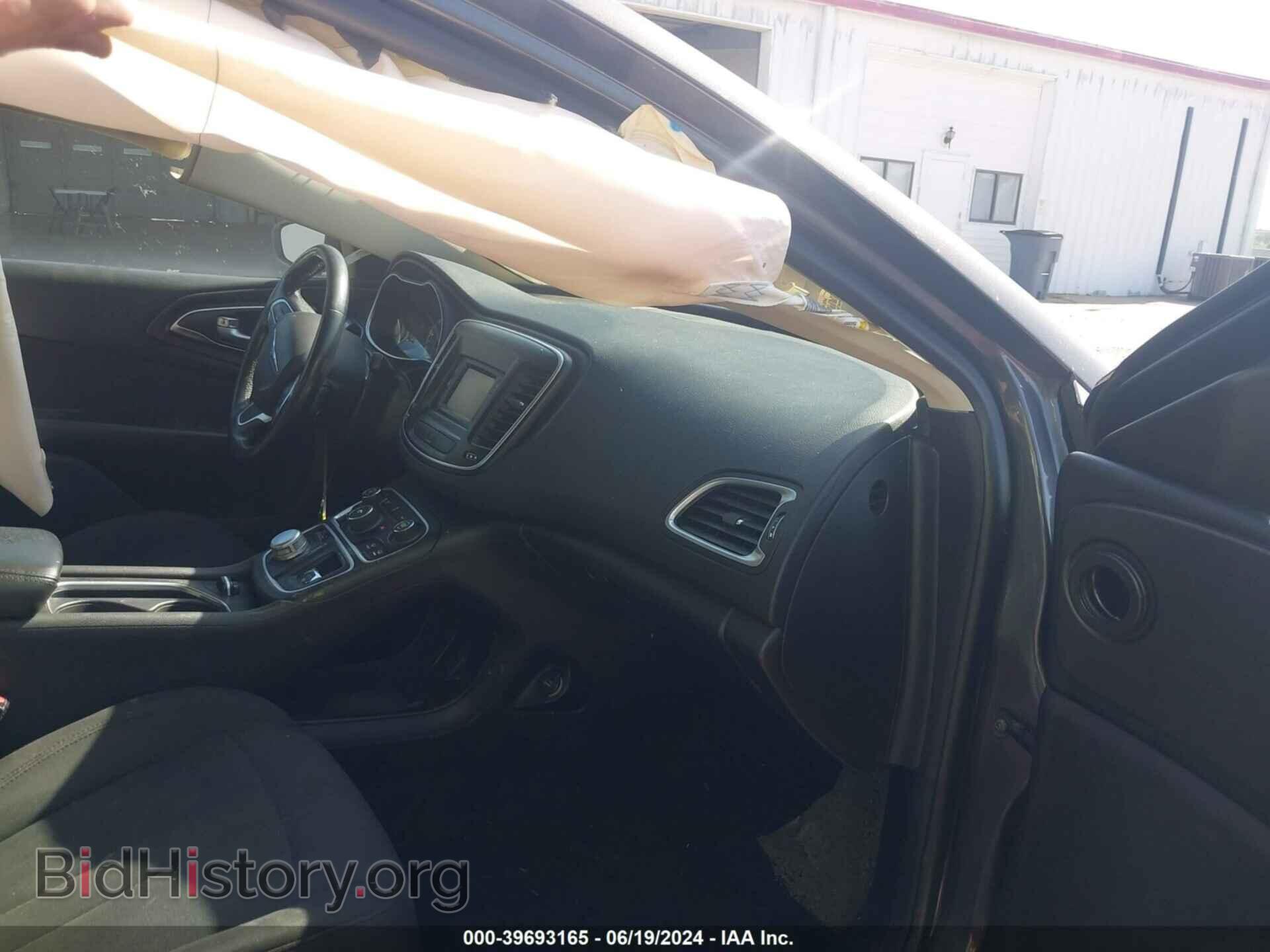 2016 CHRYSLER 200 - VIN: 1C3CCCFB9GN195418 - Фото 5