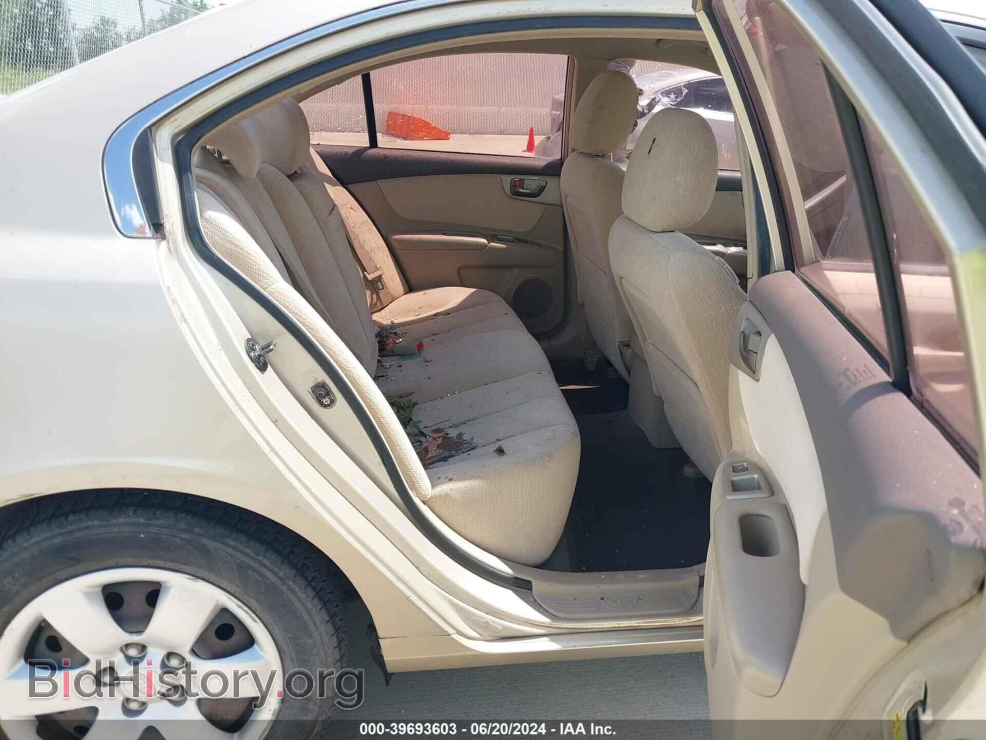 2007 KIA OPTIMA - VIN: KNAGE123775145060 - Фото 8