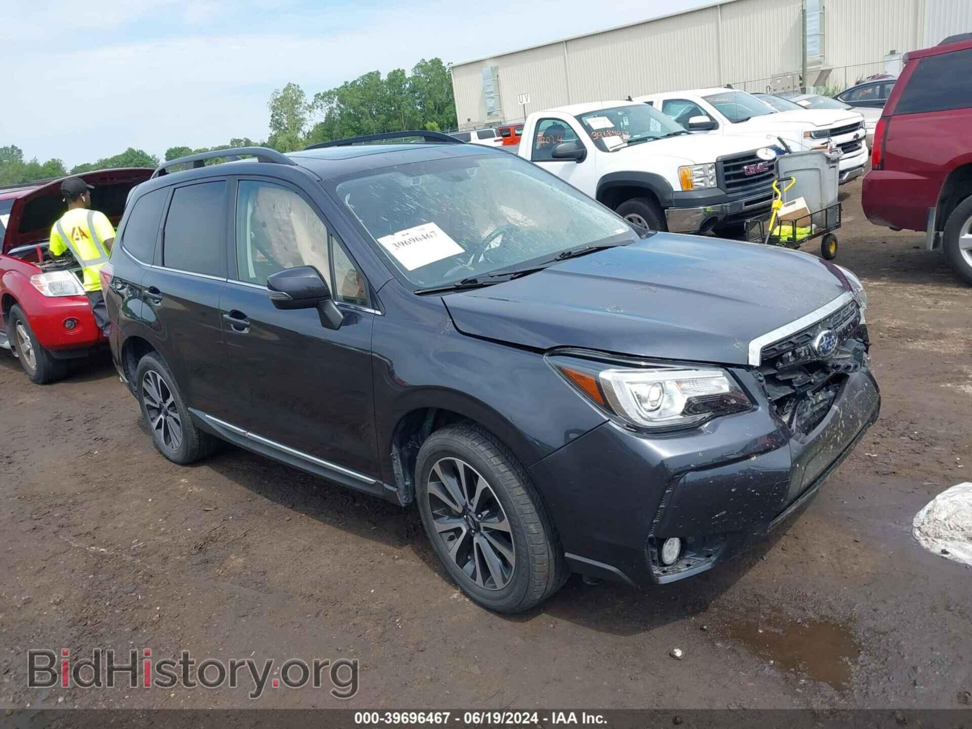Фотография JF2SJGWC8HH550657 - SUBARU FORESTER 2017