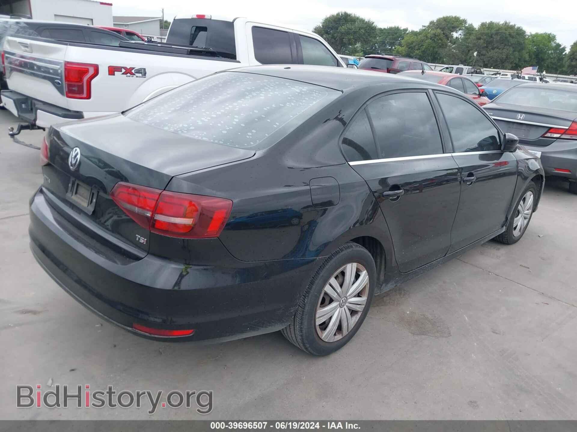 2017 VOLKSWAGEN JETTA - VIN: 3VW2B7AJ2HM381343 - Фото 4