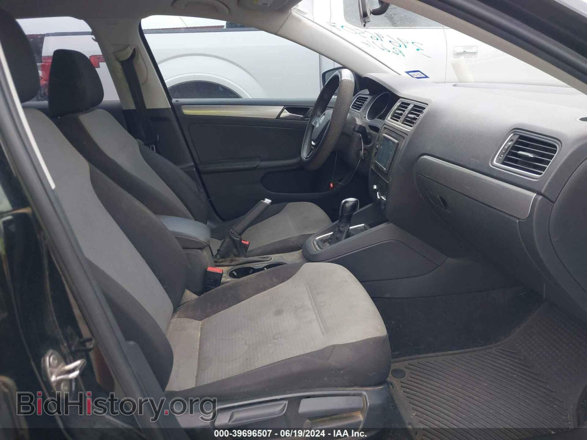 2017 VOLKSWAGEN JETTA - VIN: 3VW2B7AJ2HM381343 - Фото 5