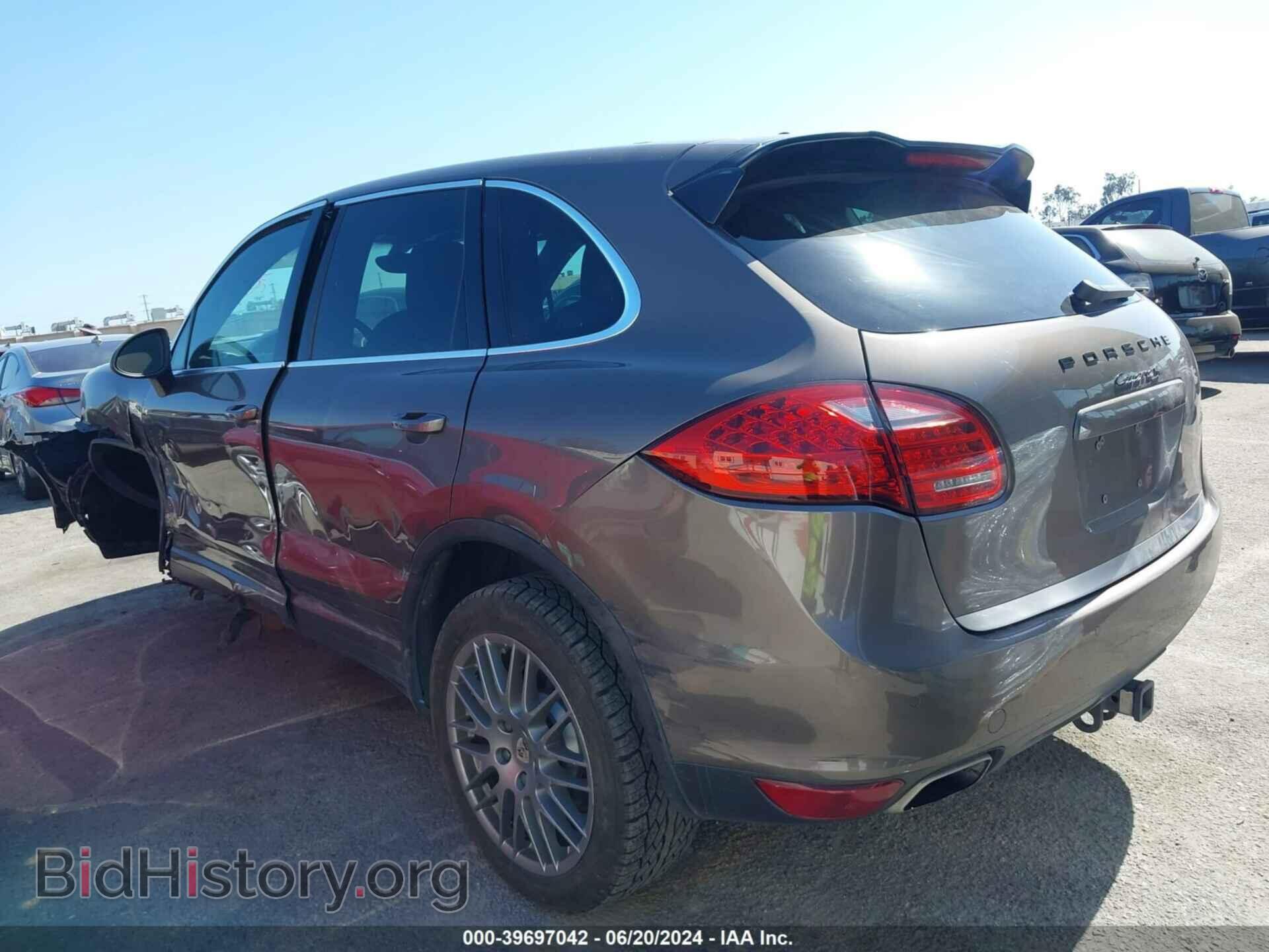 2011 PORSCHE CAYENNE - VIN: WP1AB2A28BLA41938 - Фото 3
