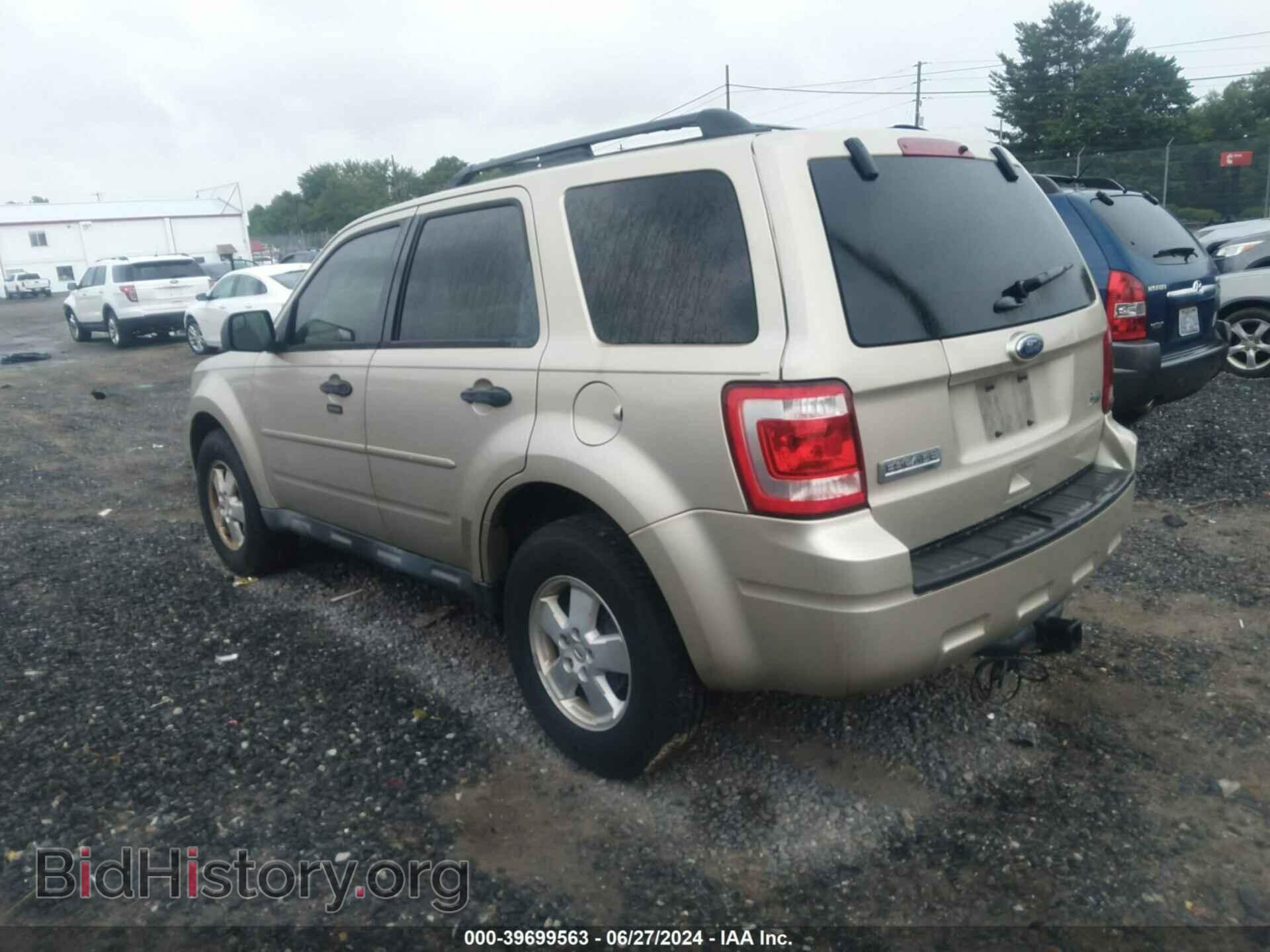 2011 FORD ESCAPE - VIN: 1FMCU0DG4BKC28384 - Фото 3